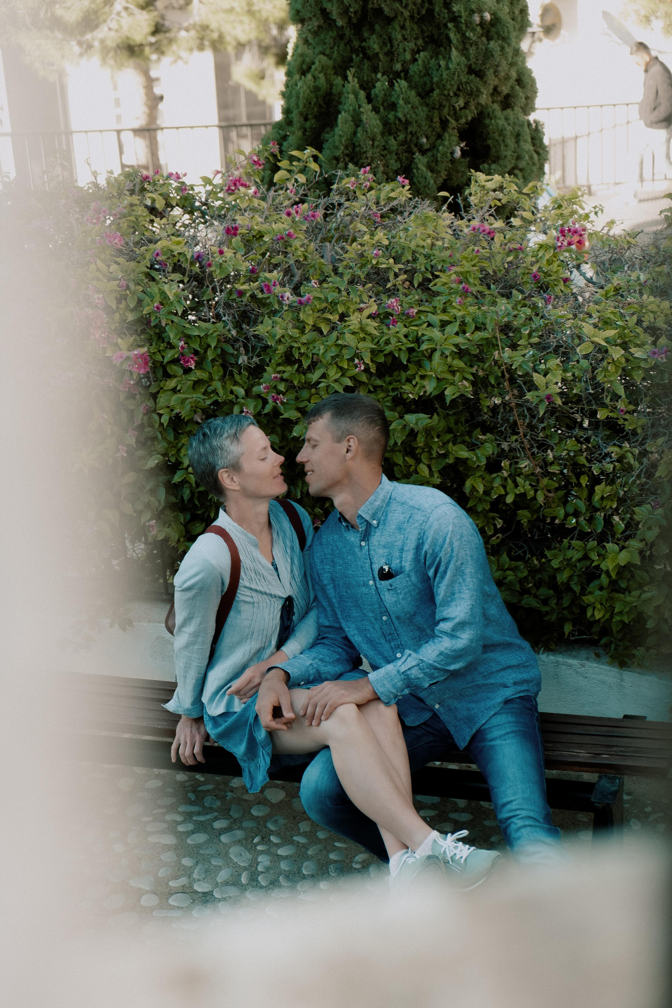 Romantic photo session for lovers in the old town of Altea