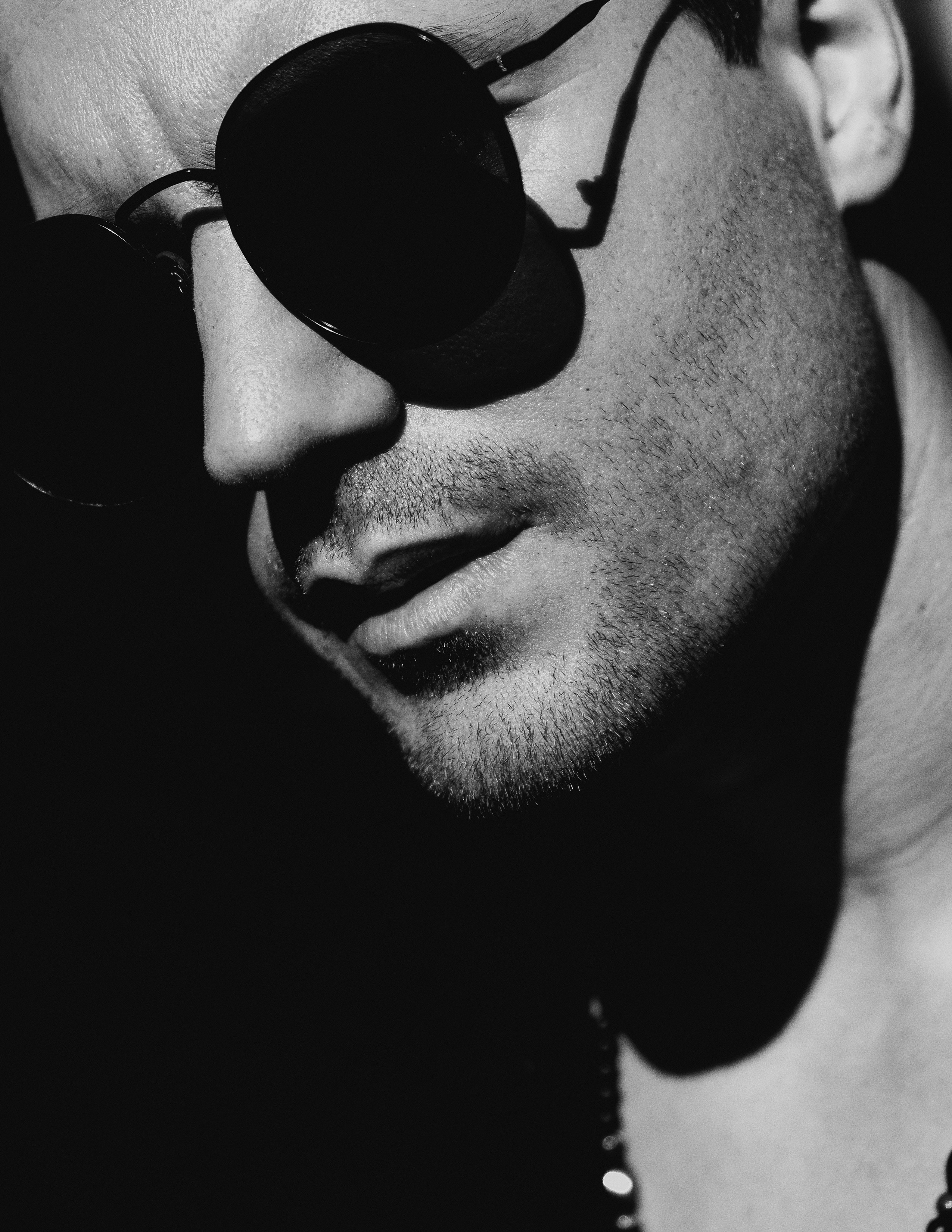 Эффектная фэшн-фотосессия для актера в старом городе Ориуэла — Портретный фотограф в Испании