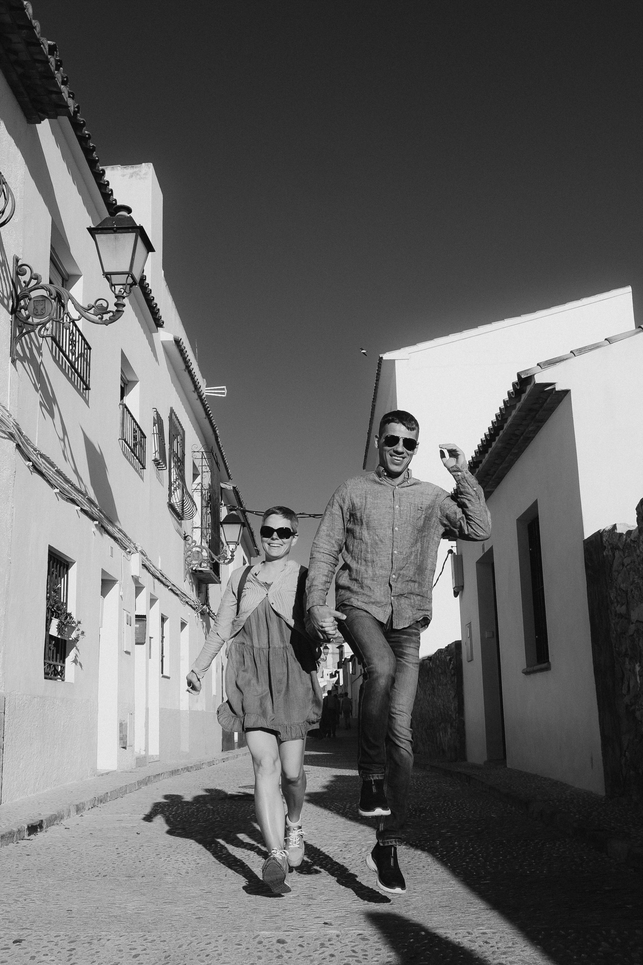 Romantic photo session for lovers in the old town of Altea