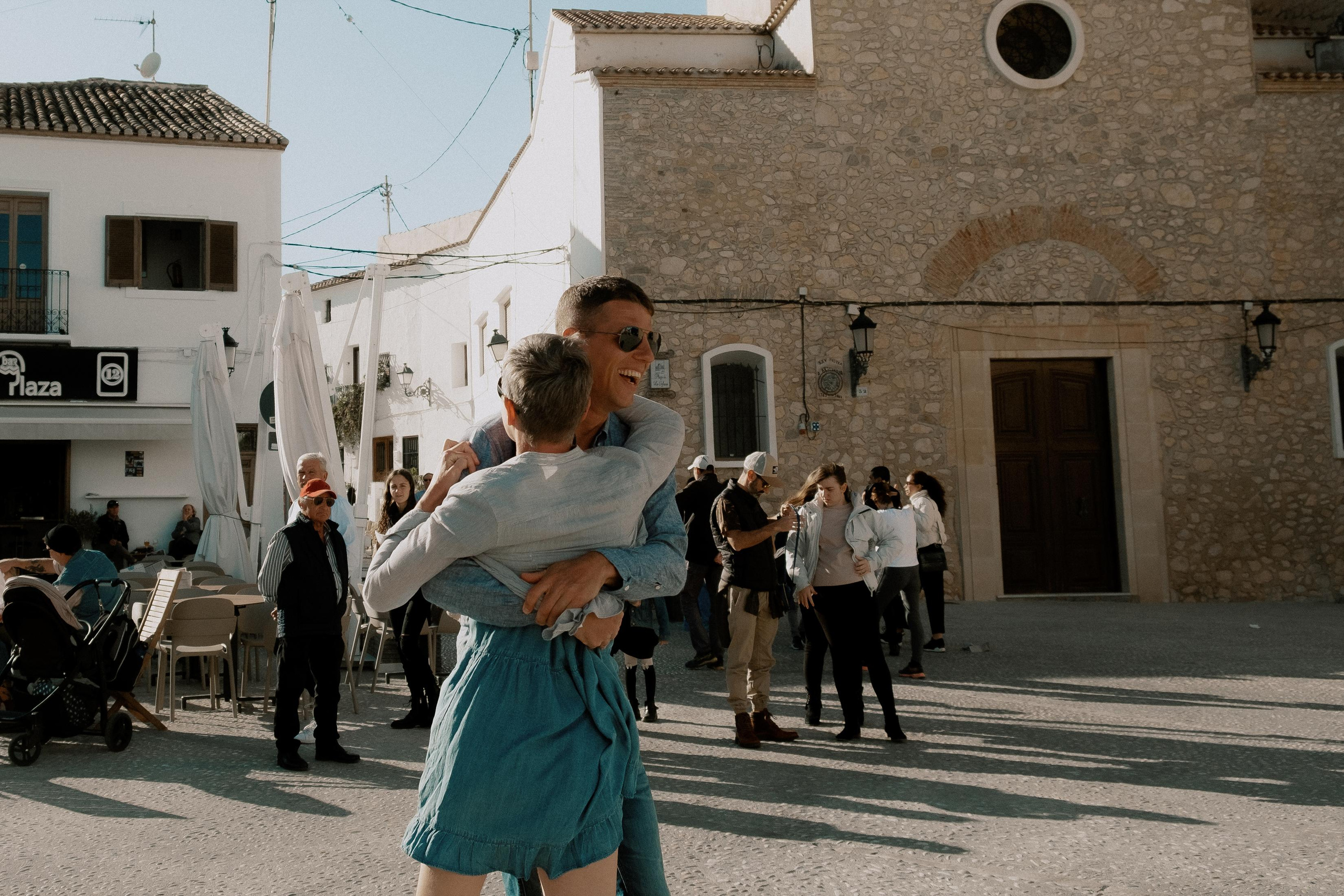 Romantic photo session for lovers in the old town of Altea