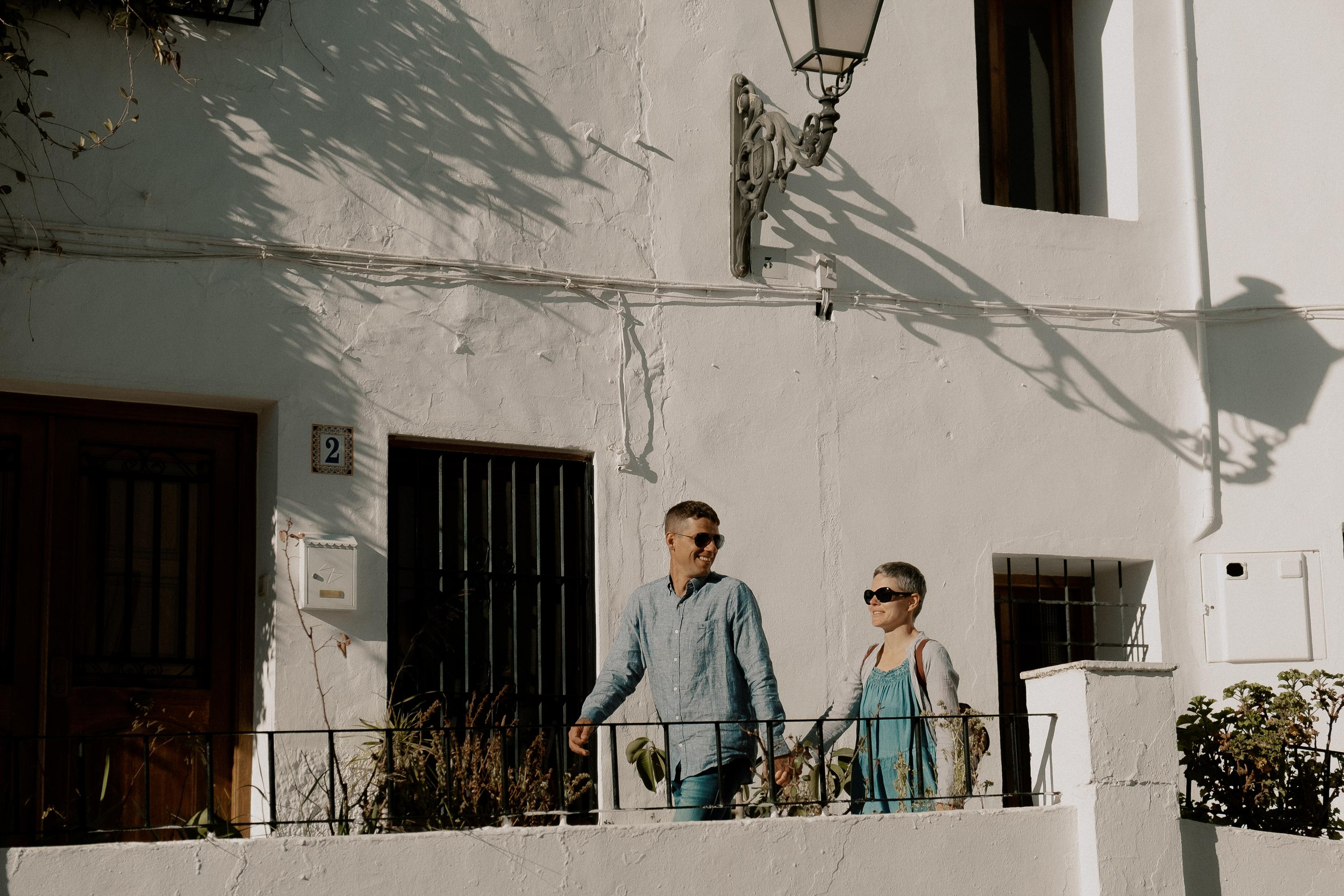 Romantic photo session for lovers in the old town of Altea