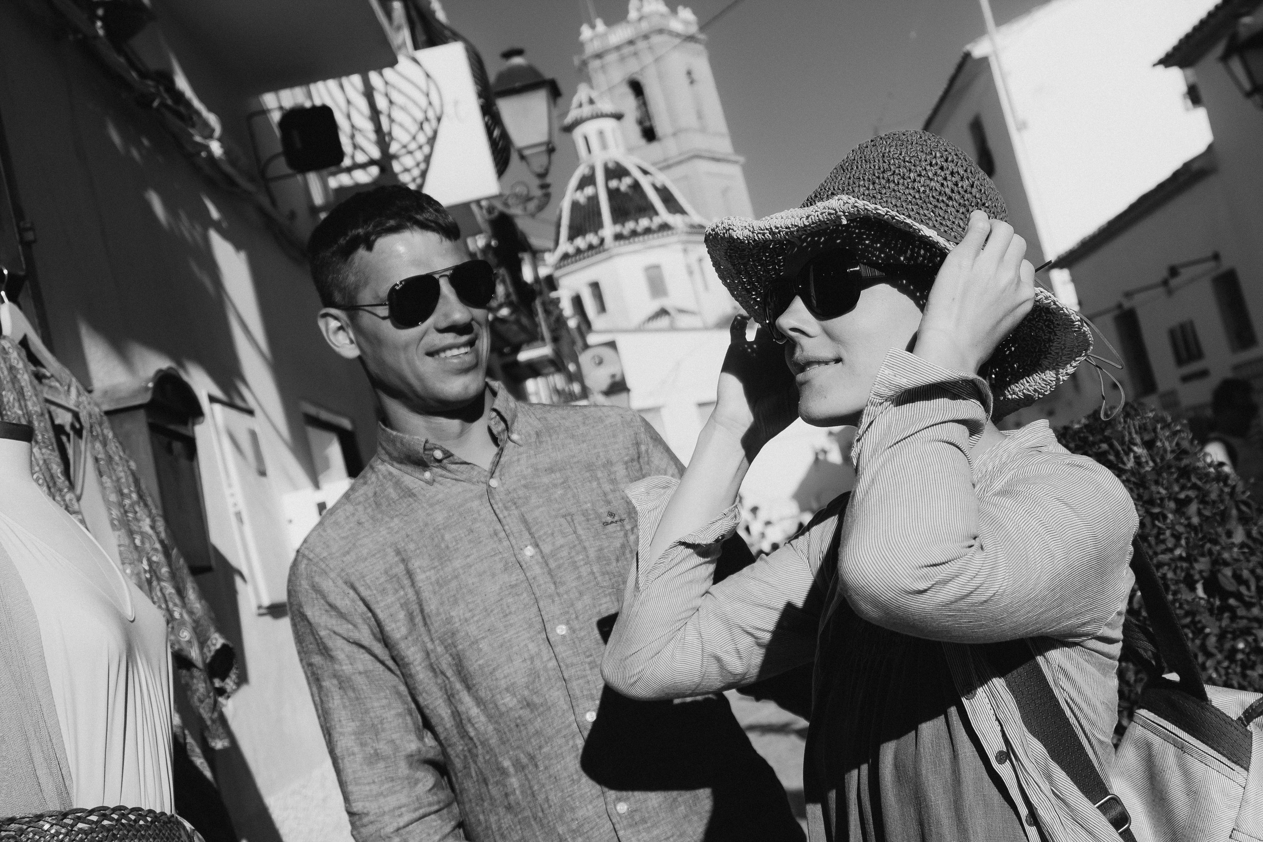 Romantic photo session for lovers in the old town of Altea