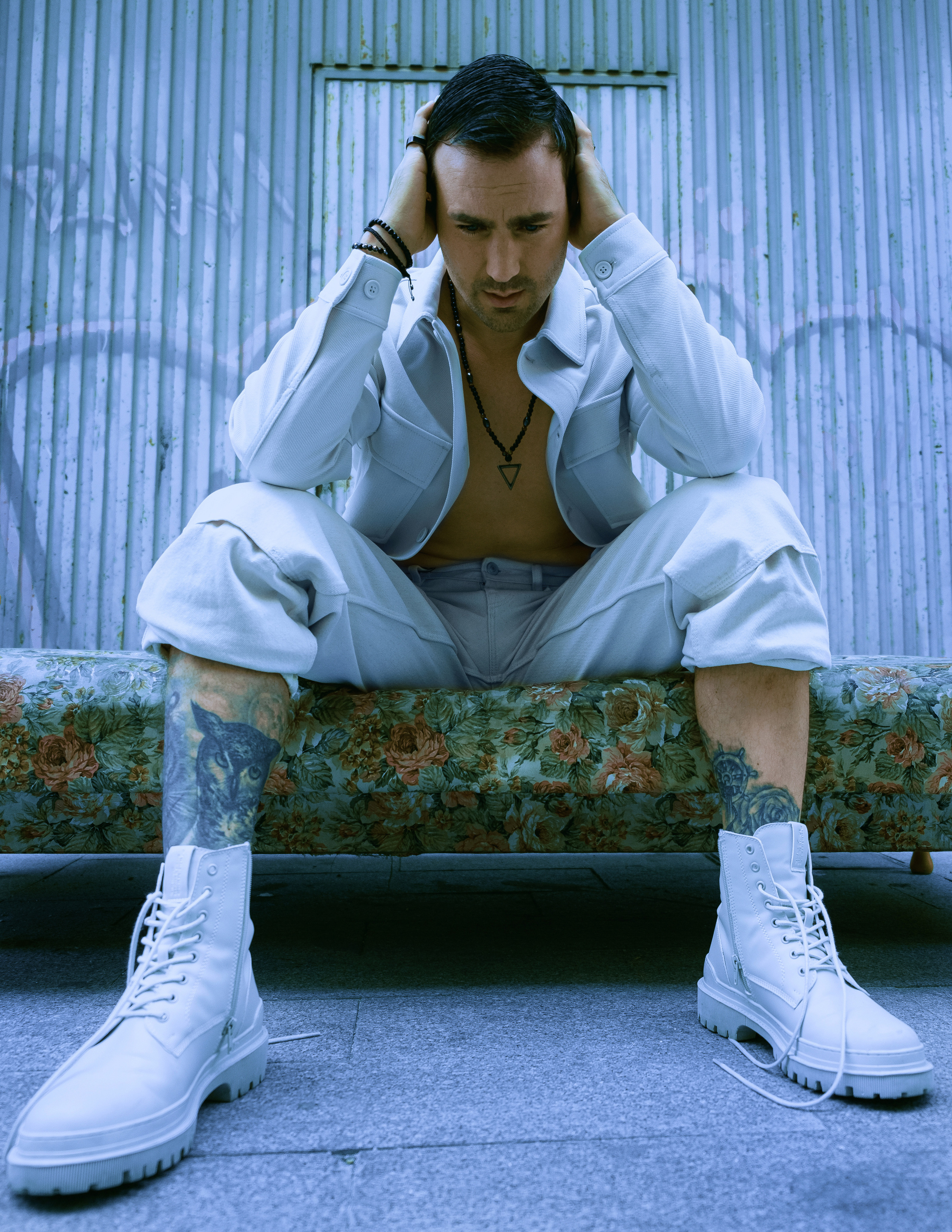 Эффектная фэшн-фотосессия для актера в старом городе Ориуэла — Портретный фотограф в Испании