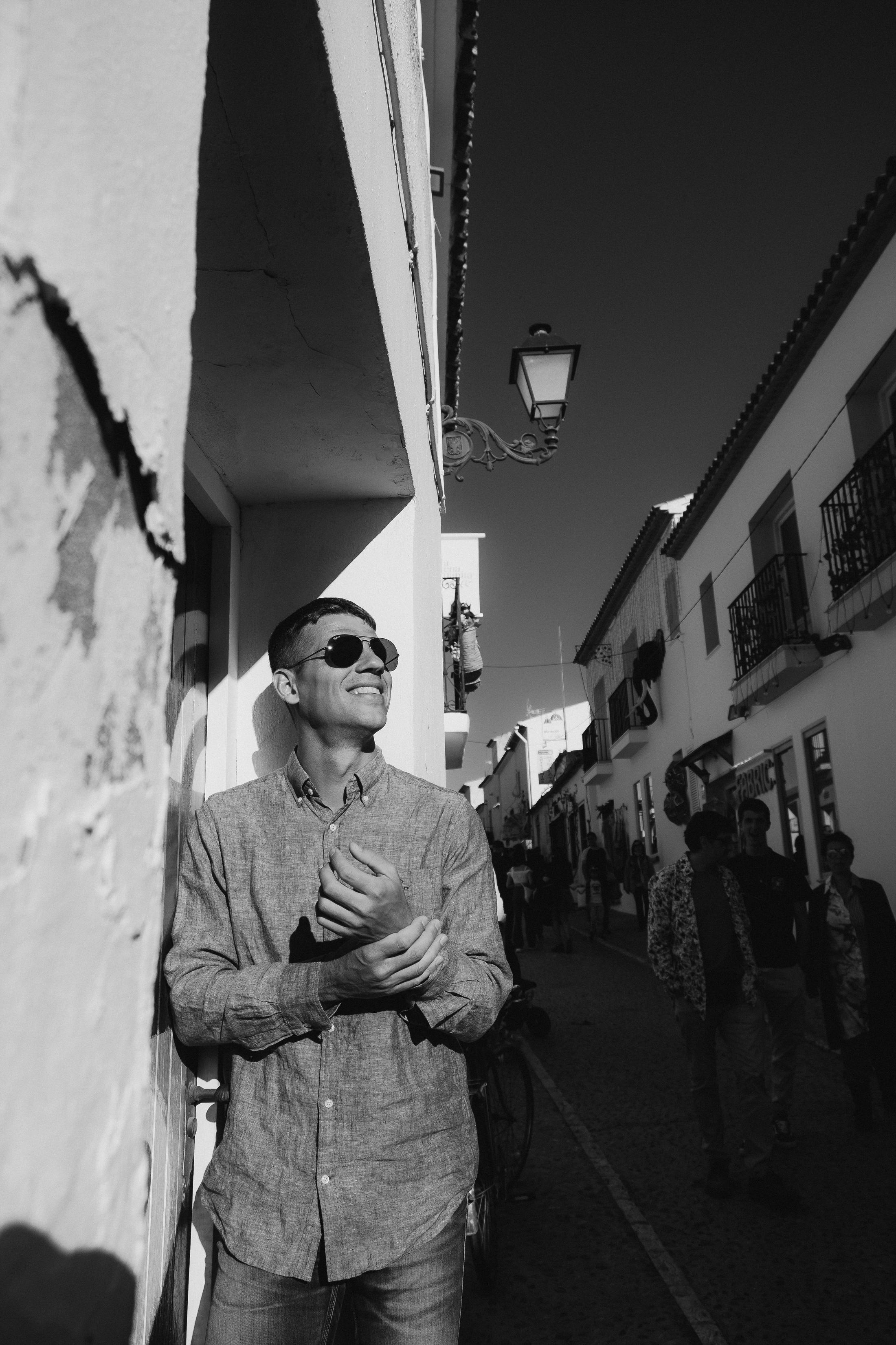 Romantic photo session for lovers in the old town of Altea