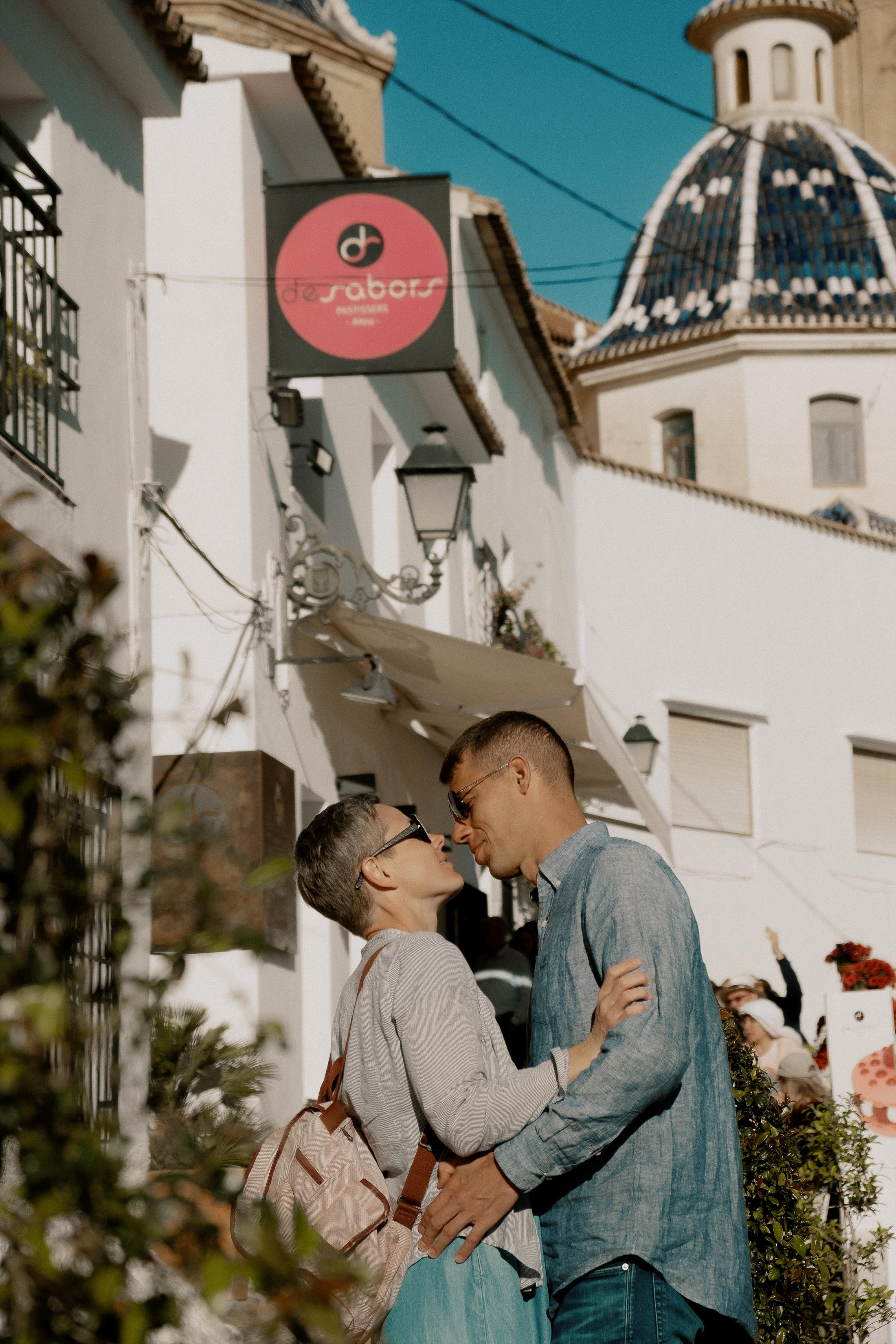 Romantic photo session for lovers in the old town of Altea