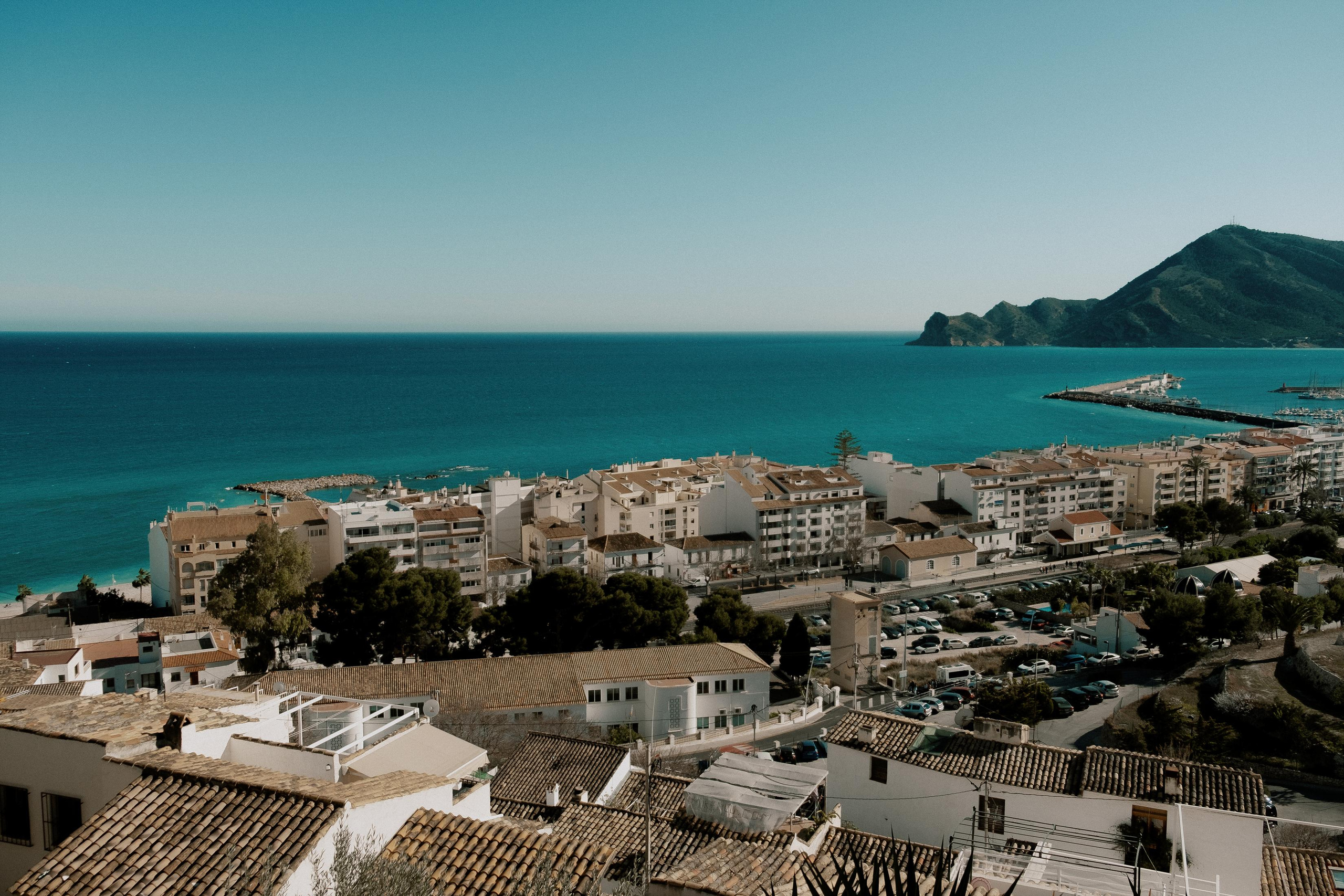 Romantic photo session for lovers in the old town of Altea