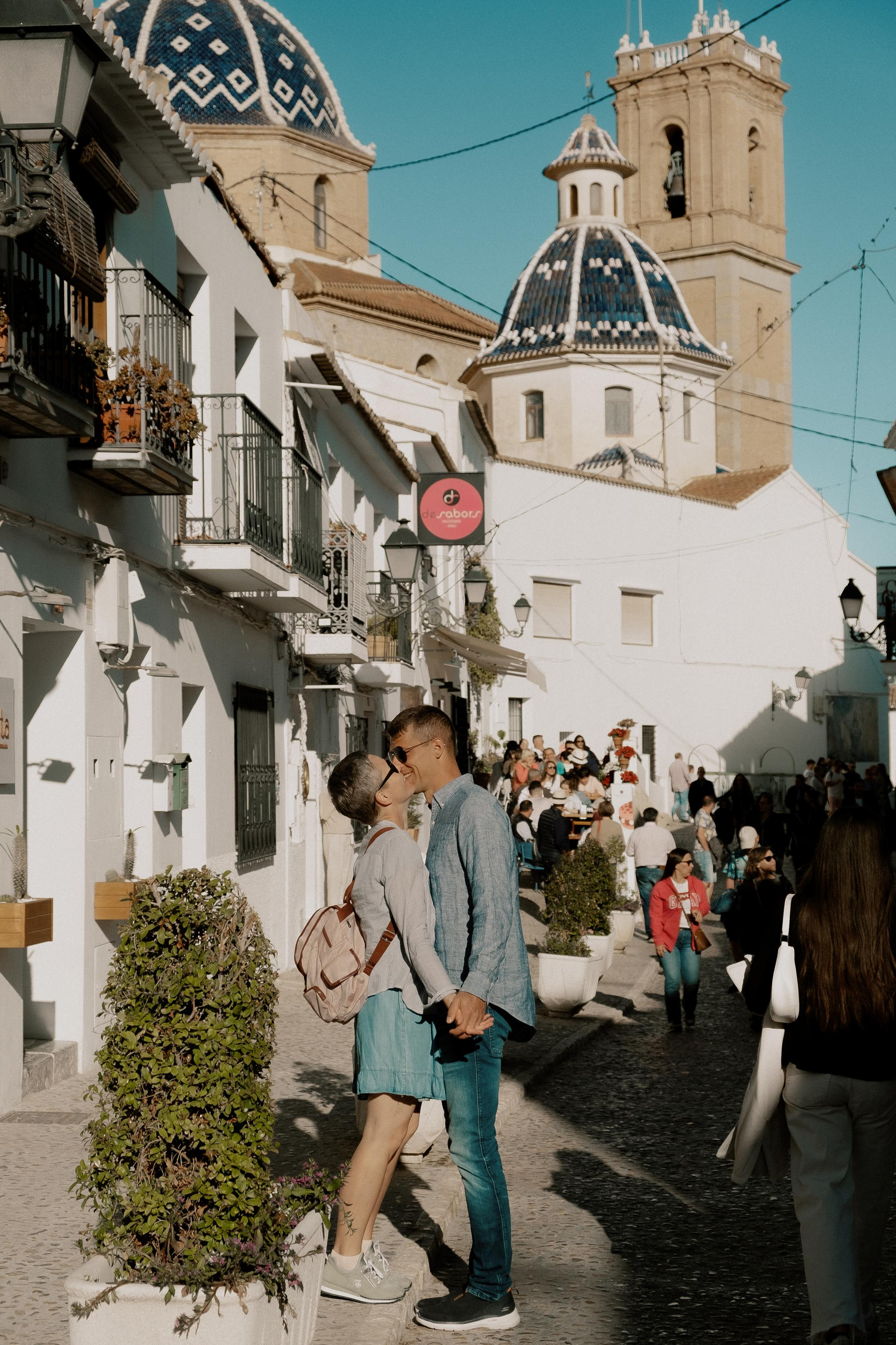 Romantic photo session for lovers in the old town of Altea