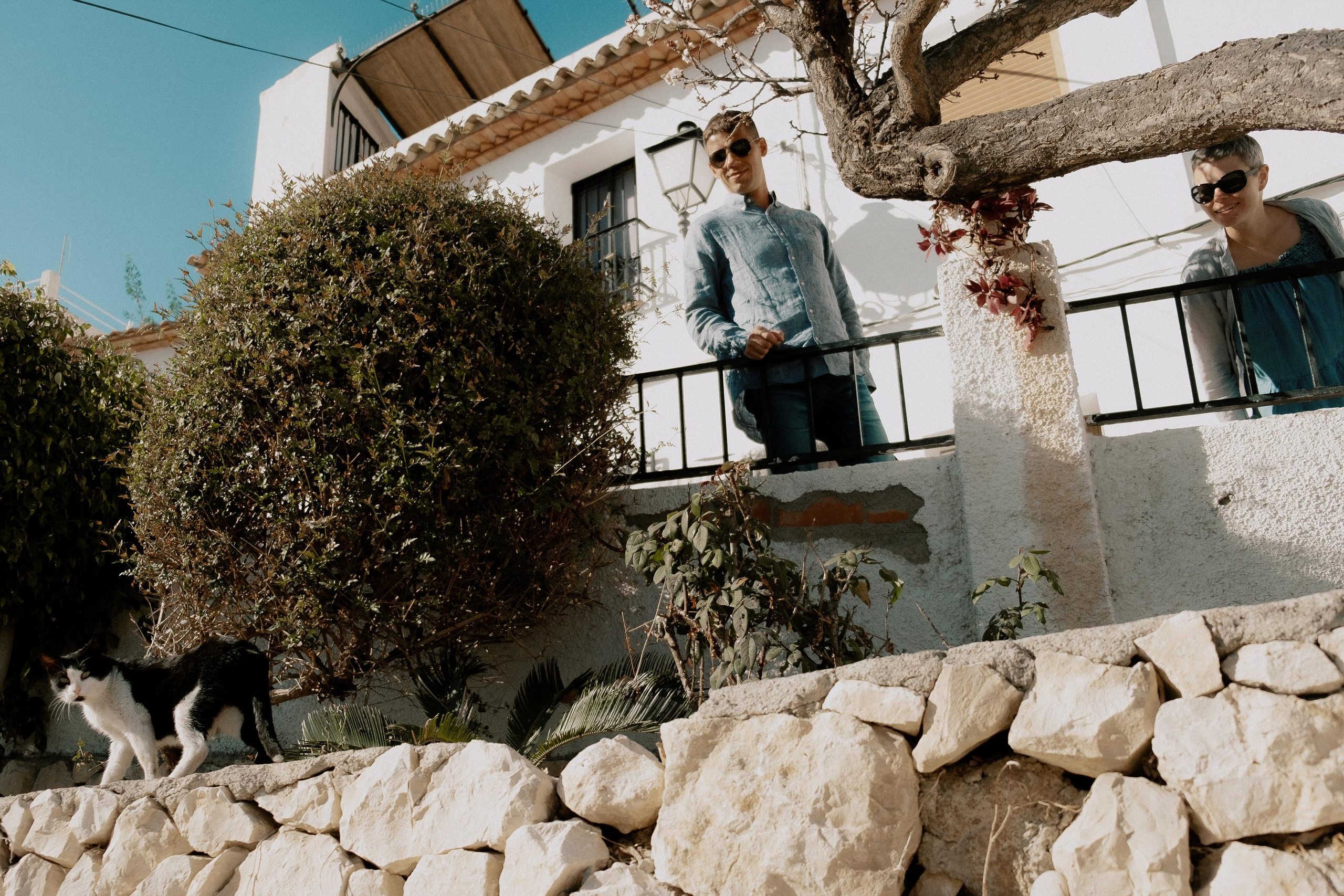 Romantic photo session for lovers in the old town of Altea