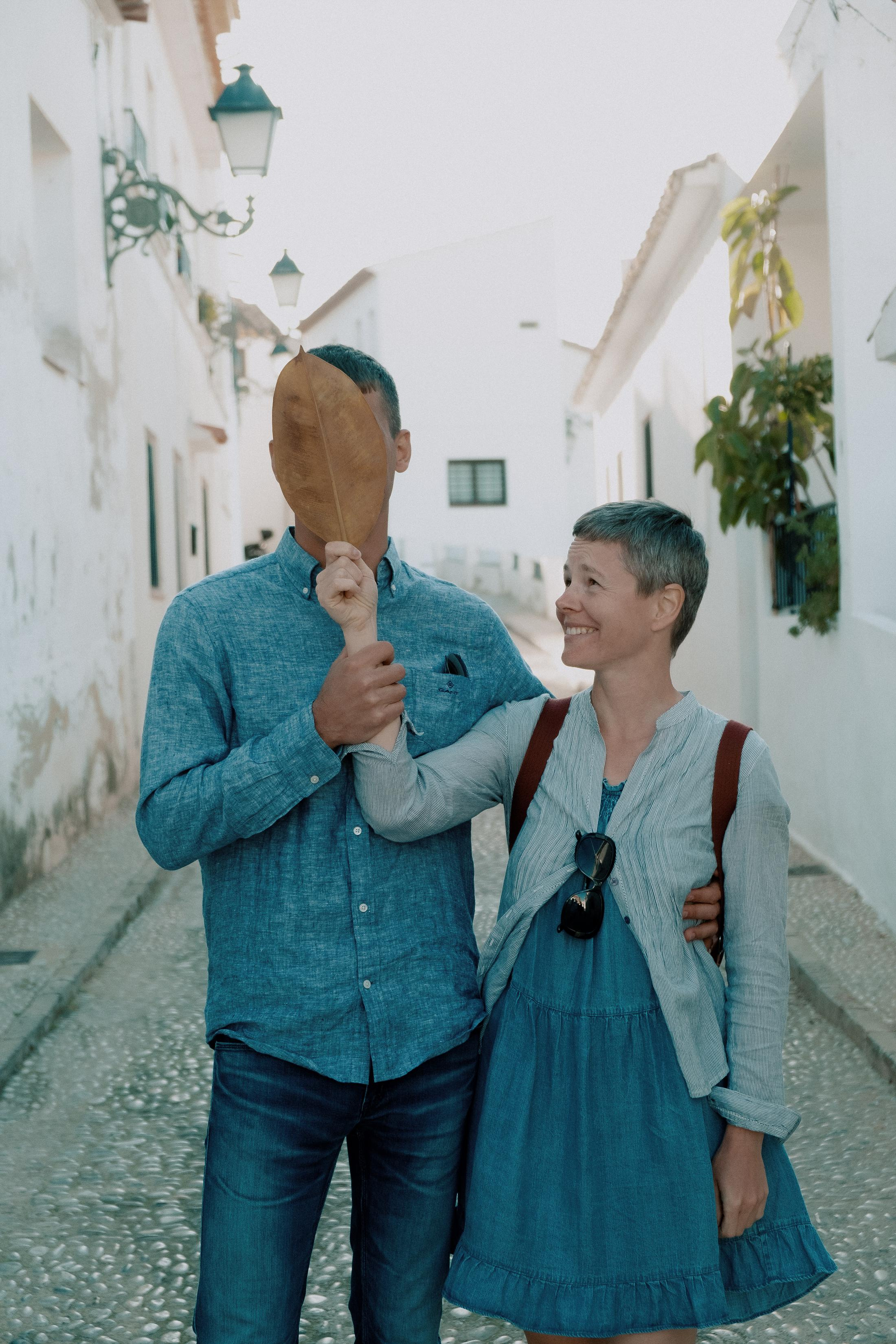 Romantic photo session for lovers in the old town of Altea