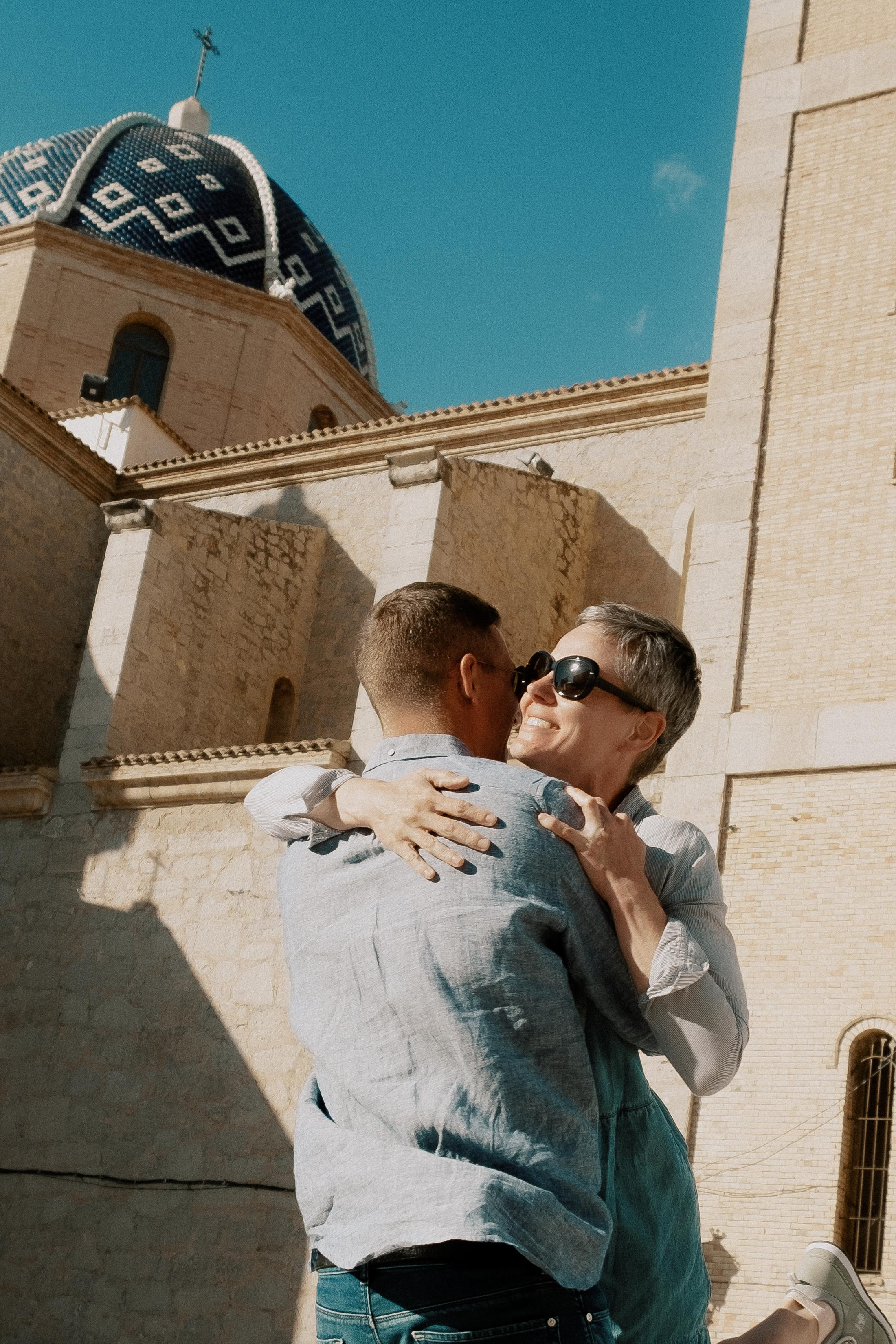 Romantic photo session for lovers in the old town of Altea