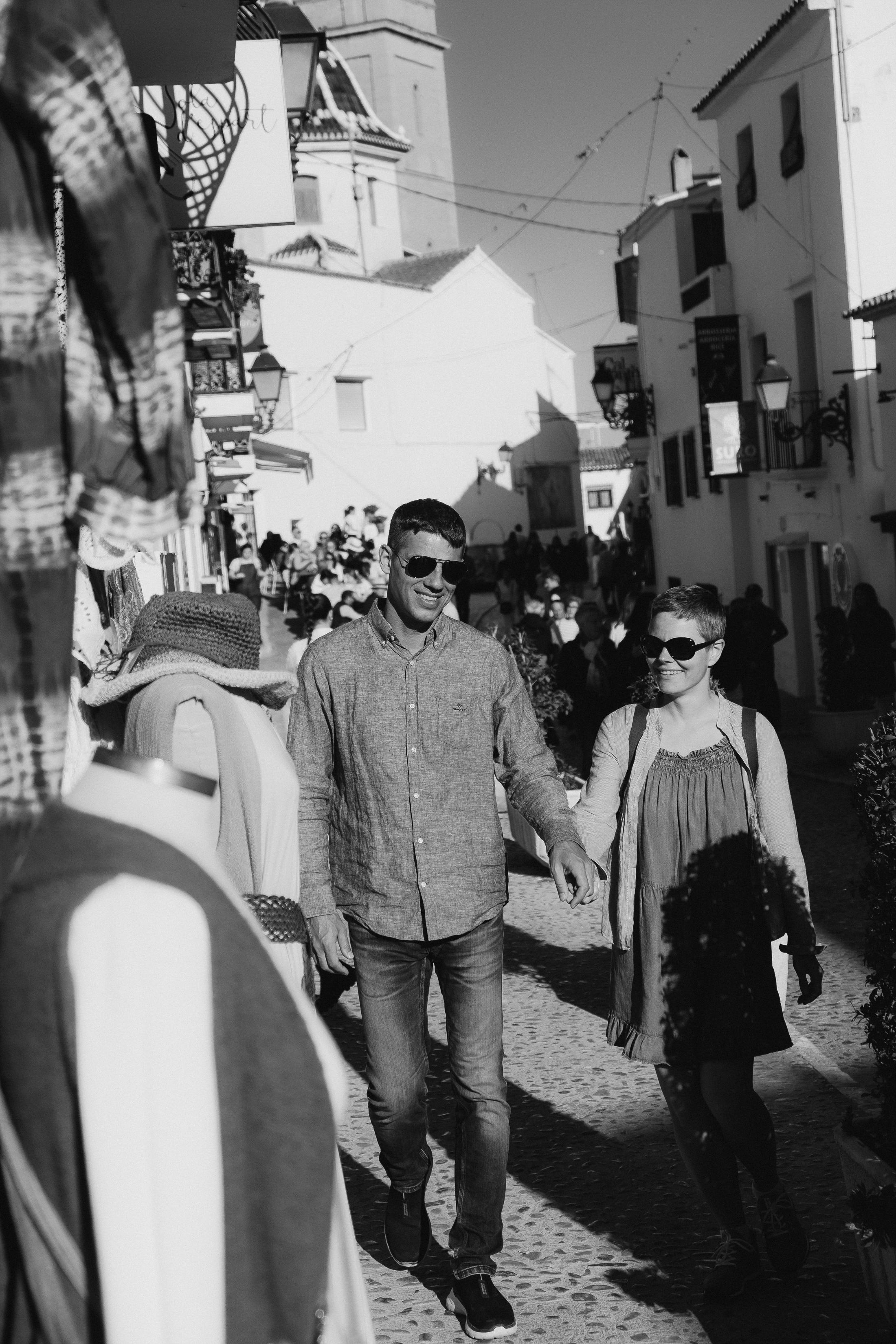 Romantic photo session for lovers in the old town of Altea