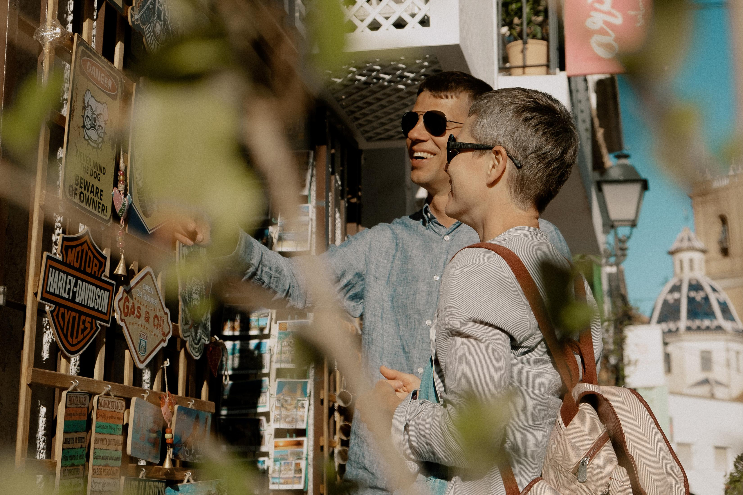 Romantic photo session for lovers in the old town of Altea