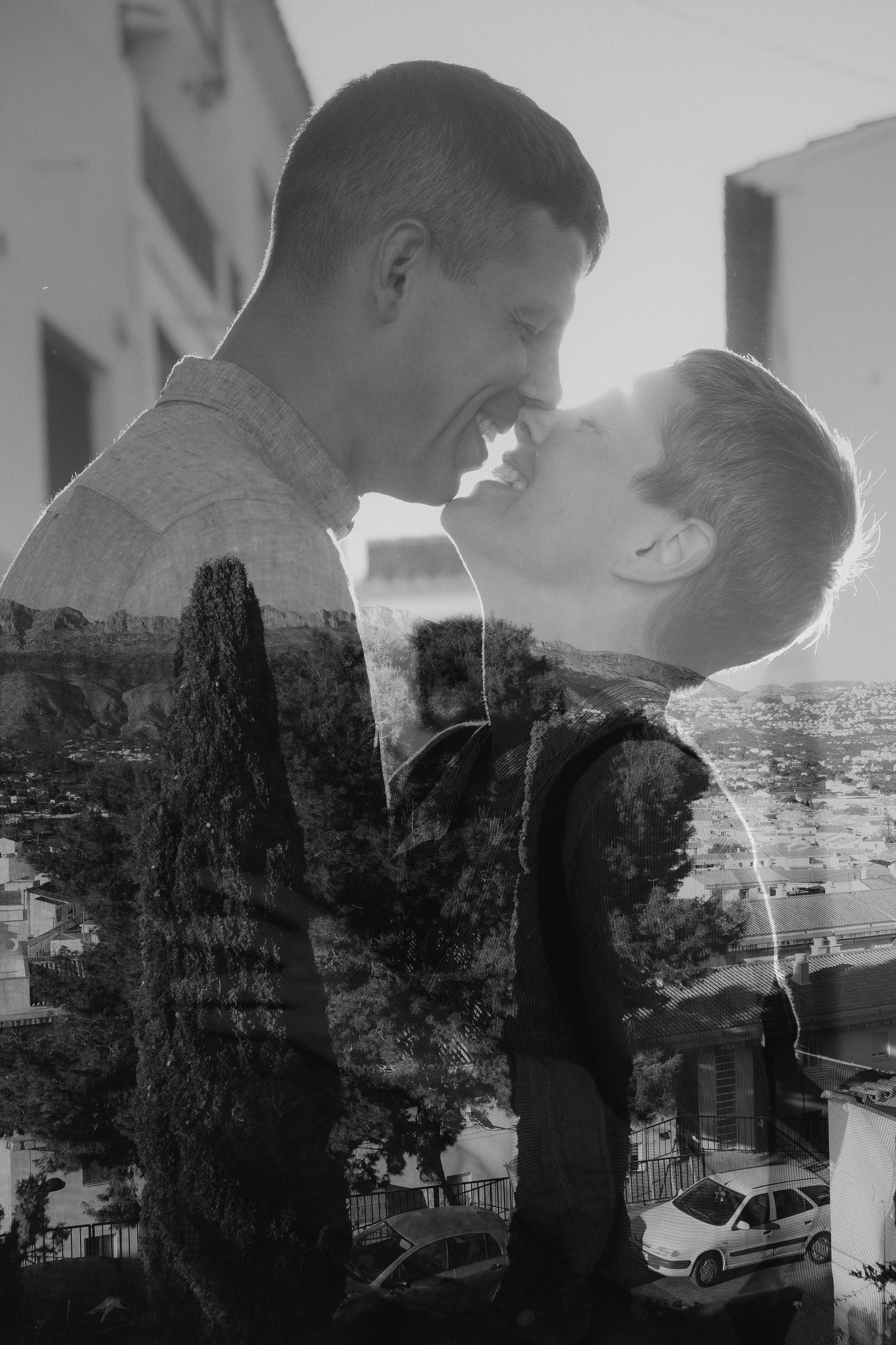 Romantic photo session for lovers in the old town of Altea