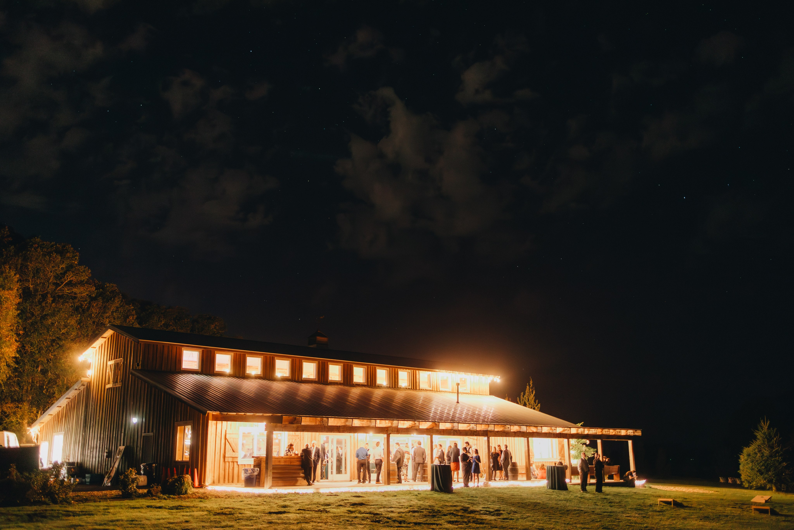 Wedding Photography at Portland Oregon | Jessie & Isaac's Session by Georgy Shishkin | Capturing Moments in Portland, Seattle, Bend & Oregon. Capturing Love in the Heart of the Pacific Northwes