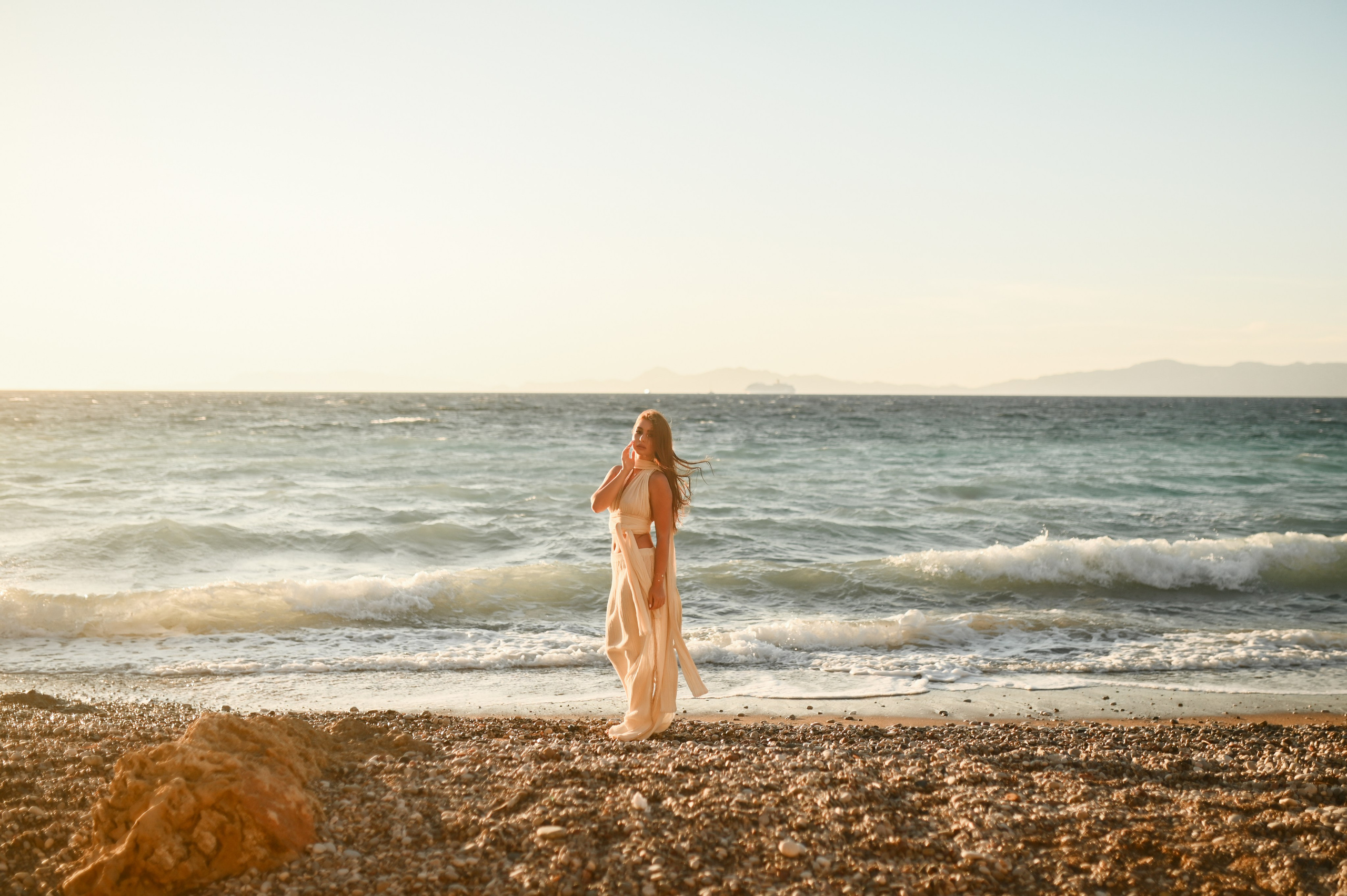 Solo woman photoshoot Rhodes / индивидуальная фотосессия Родос. Photographer in Rhodes Island