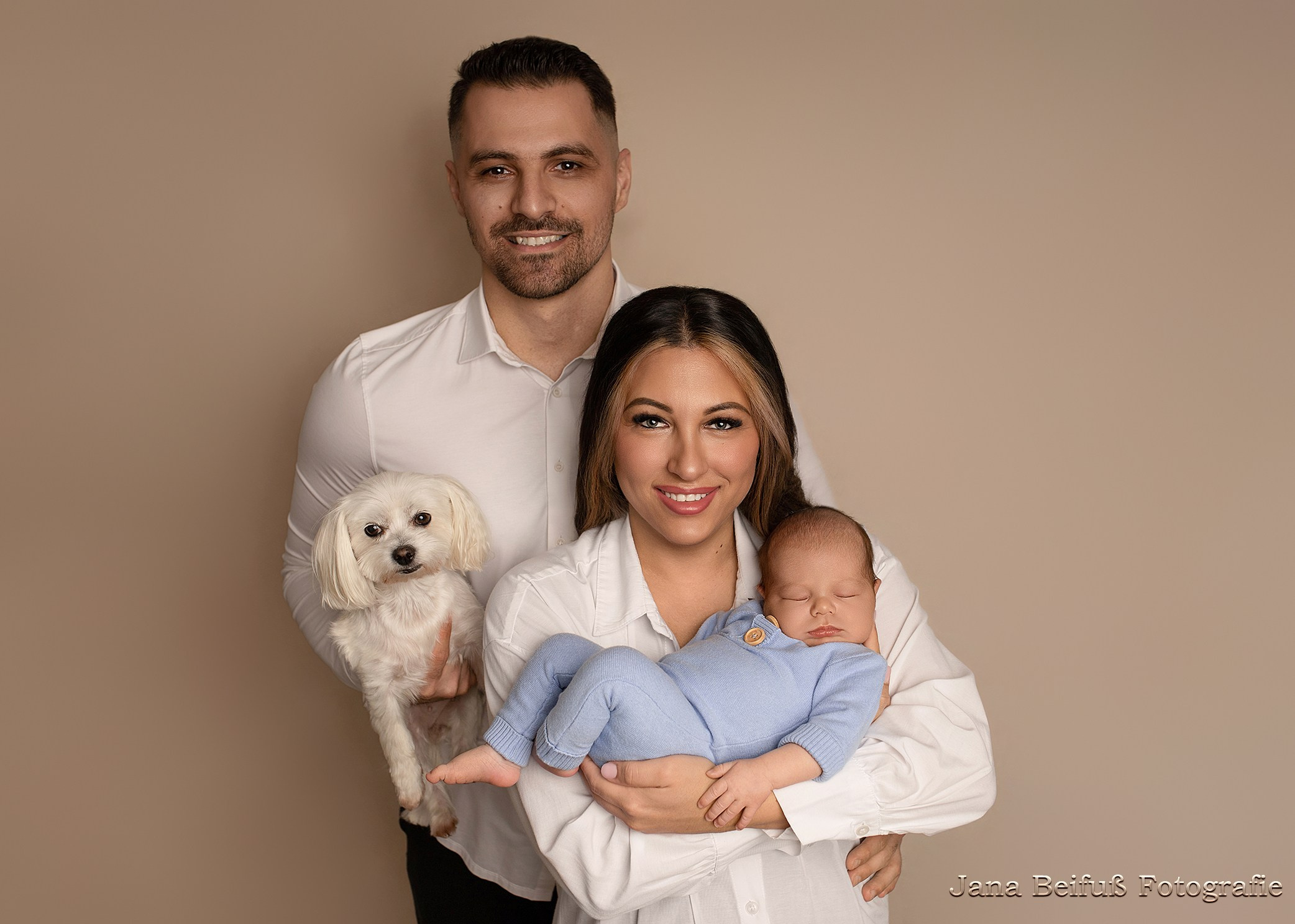 Neugeborenenshooting. Jana Beifuß, professionelle Neugeborenenfotografin in Weißenhorn, Ulm und Umgebung, Neu-Ulm, Illertissen, Pfaffenhofen a. d. Roth