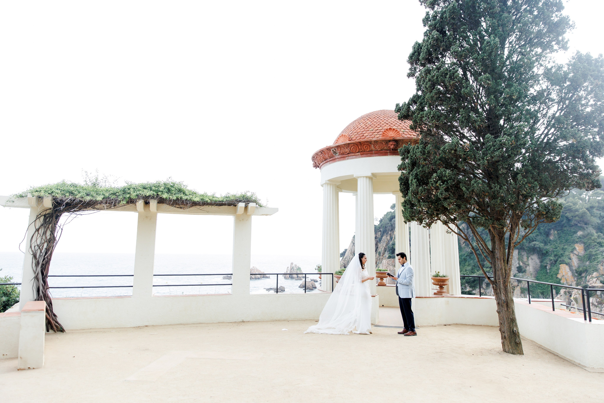 Wedding in Costa Brava. Wedding Photographer in Barcelona Lana Alekhina