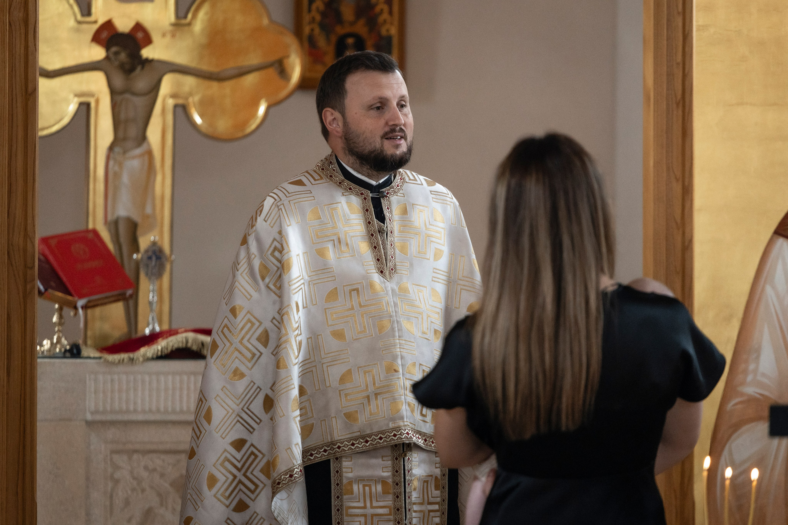 Noah’s christening in Tournefeille and Paroisse Orthodoxe Roumaine of Toulouse “La Protection de la Mère de Dieu”. Eugénie Smirnova — photographe à Toulouse et dans le sud-ouest de la France