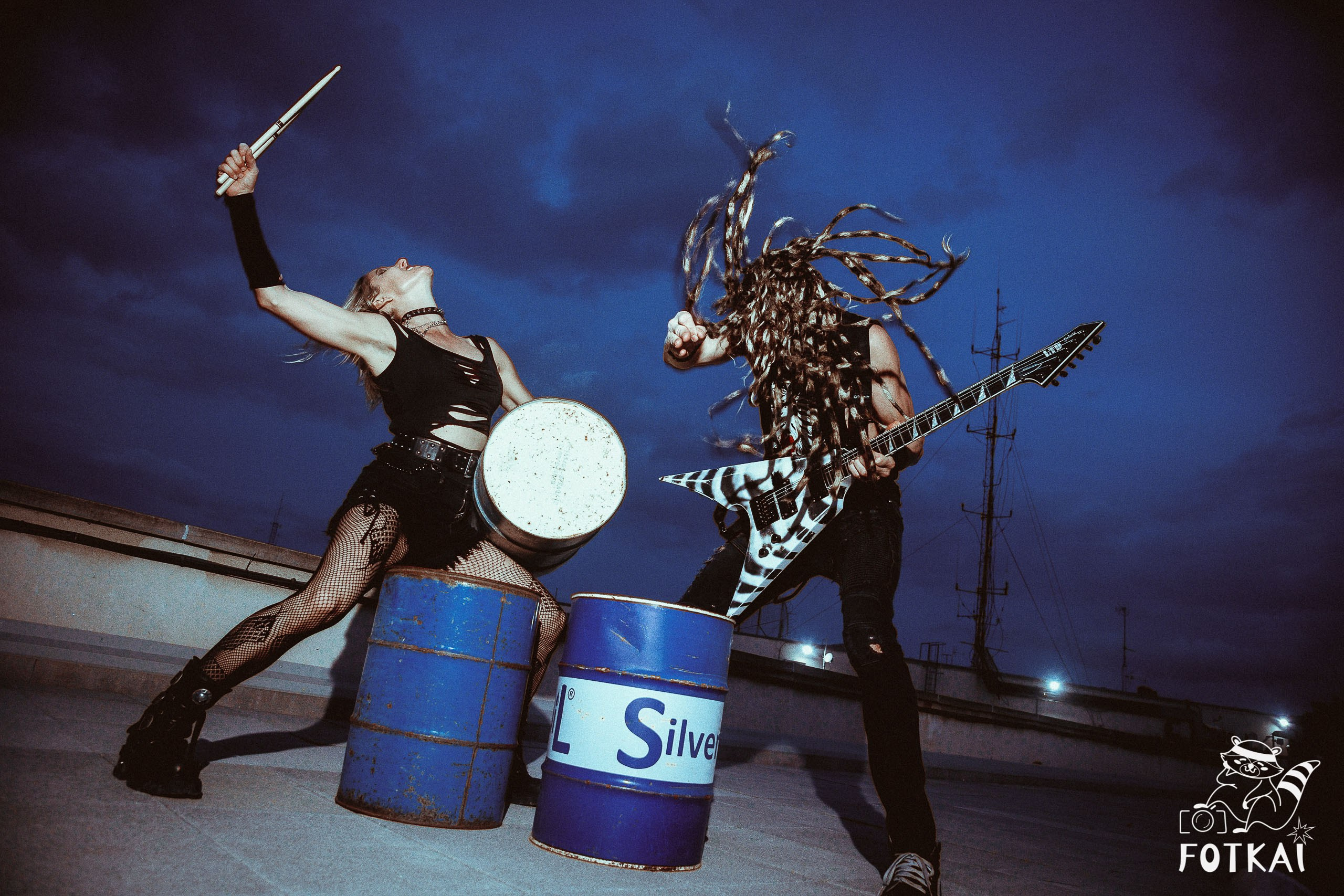 KrashKarma: cuando dos se convierten en la bestia del metal | FOTKAI