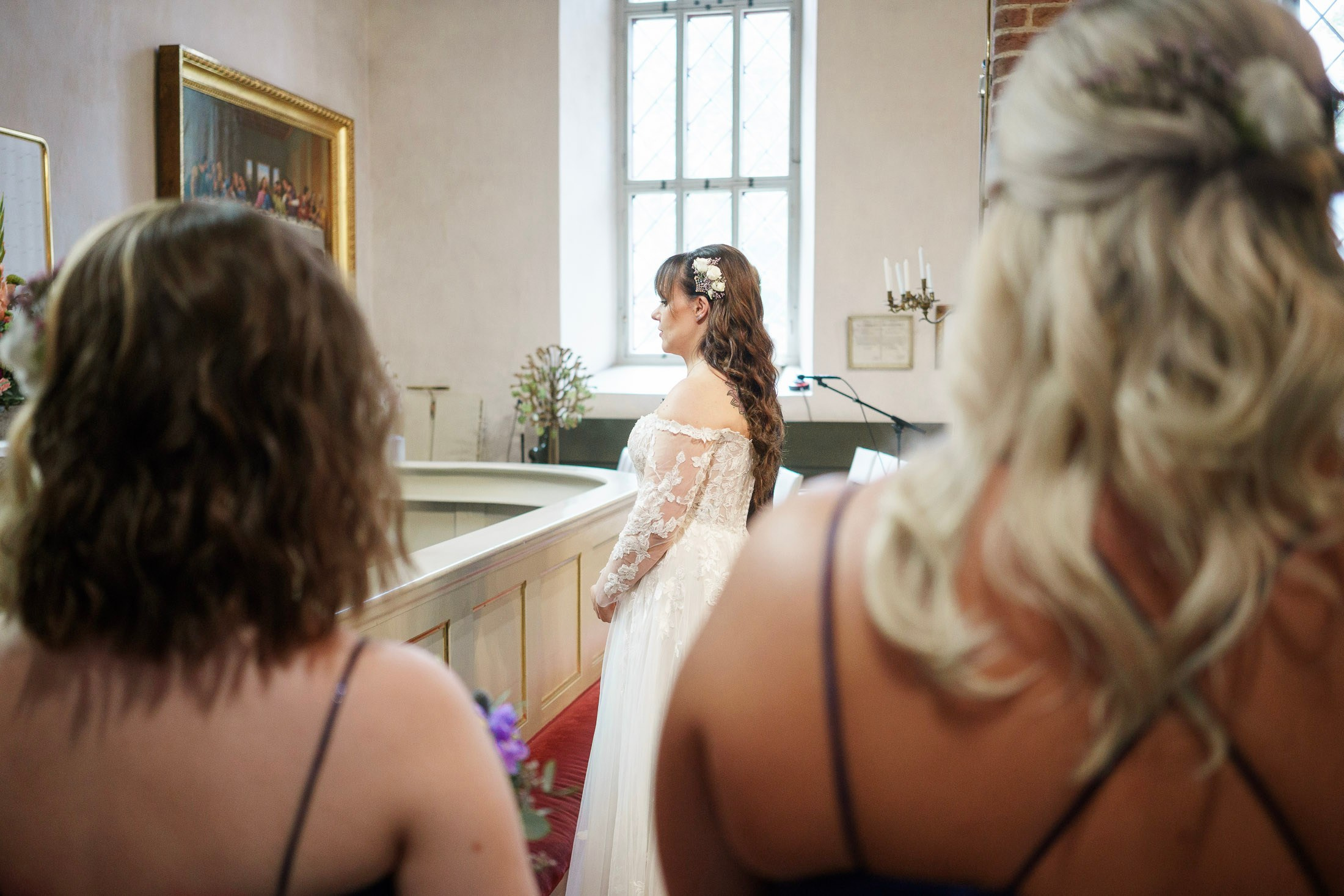 S&J, hääkuvaus Porvoon Tuomiokirkko ja Levinin kellari