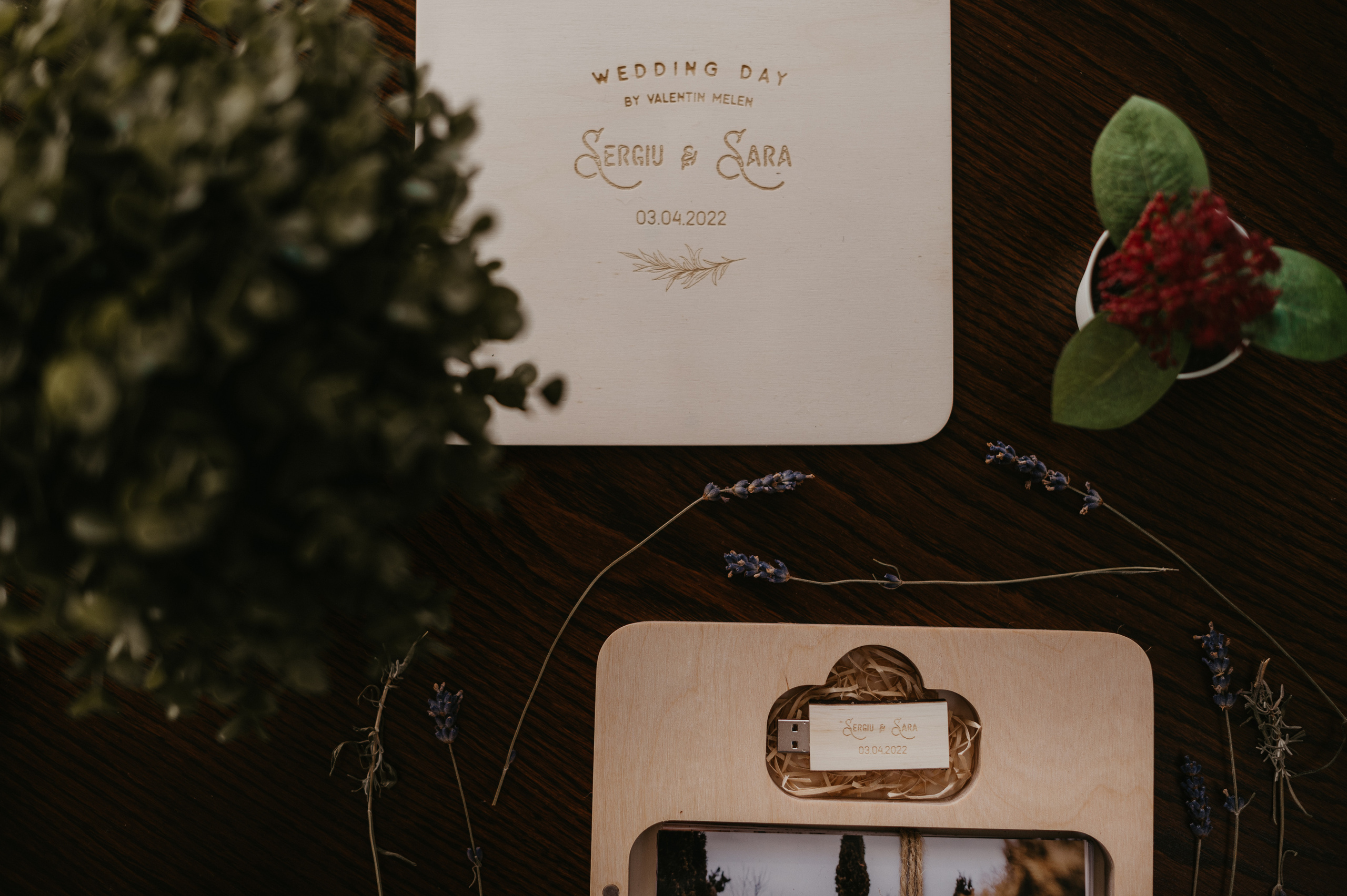 Albume foto - Wedding Box din lemn. Valentin Melen - fotograf de nunta 🤍