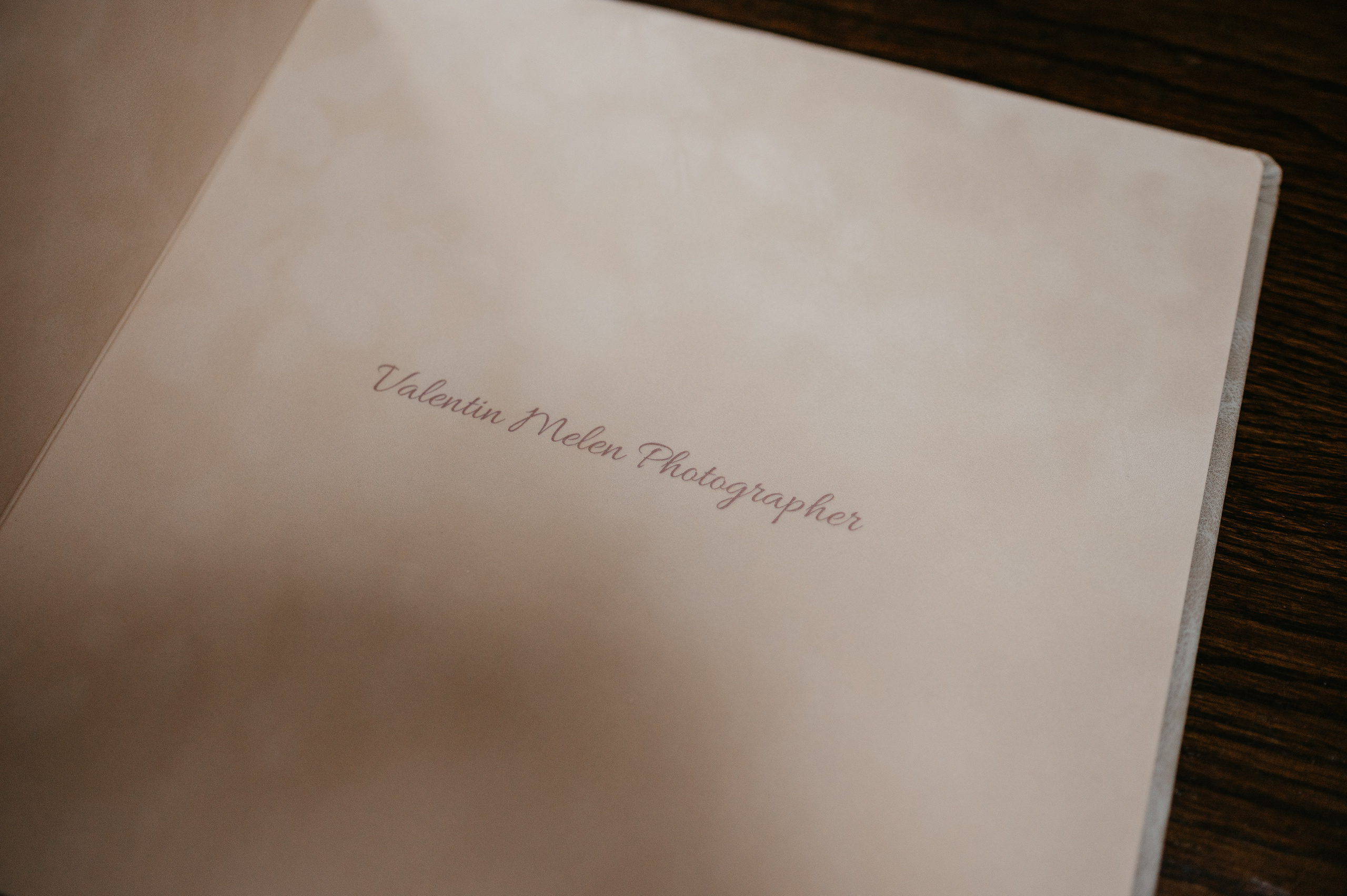 Albume foto - Wedding Box din lemn. Valentin Melen - fotograf de nunta 🤍