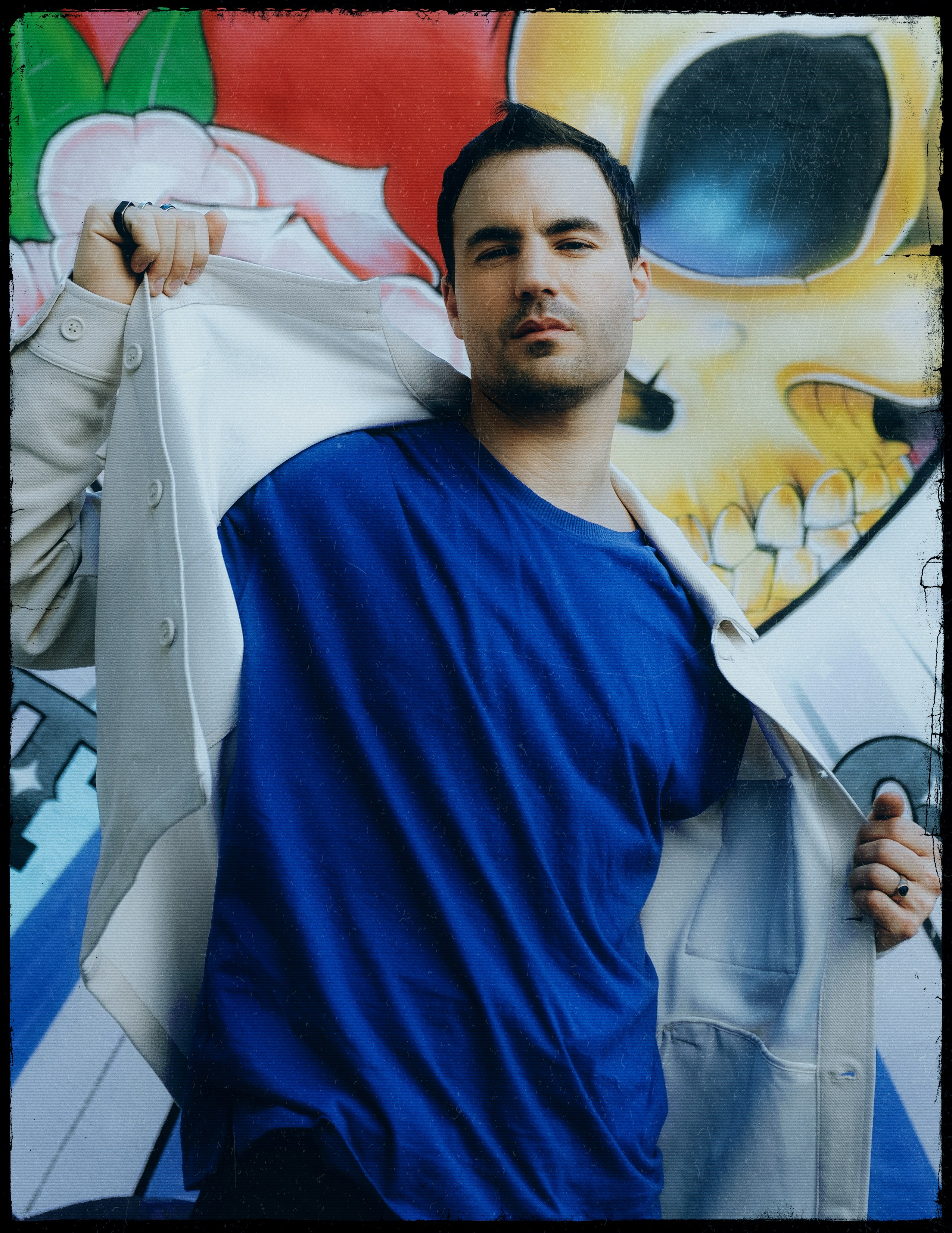 Эффектная фэшн-фотосессия для актера в старом городе Ориуэла — Портретный фотограф в Испании