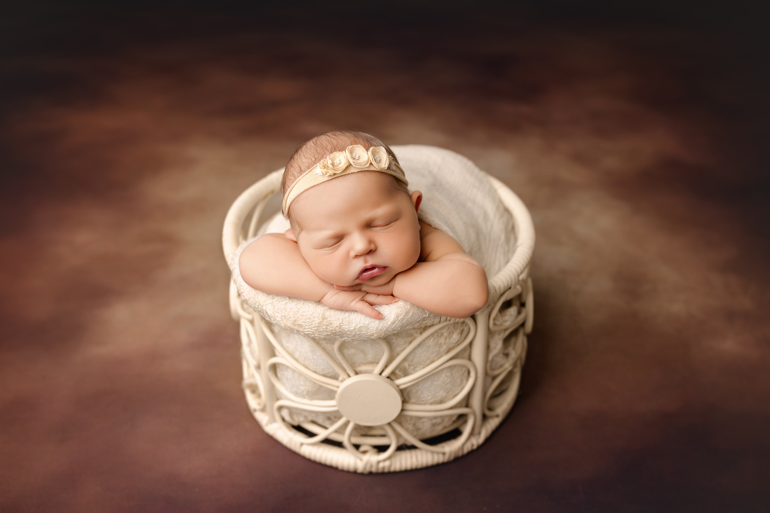 Esu Aleksandra naujagimių ir kudikių fotografė iš Vilniaus