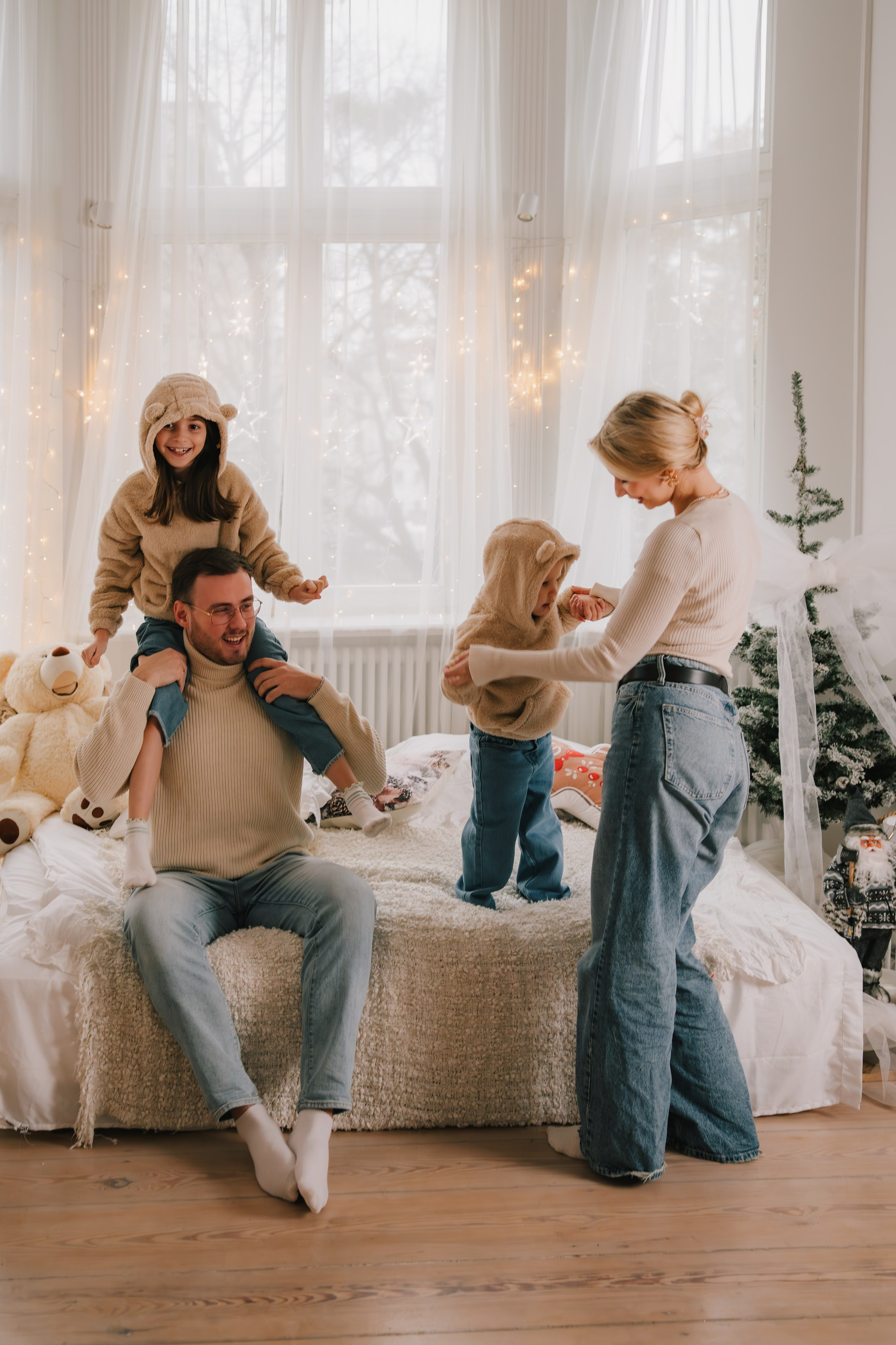 Minimalistyczne sesje świąteczne. Fotograf ślubny & lifestyle Gdańsk, Karolina Baczewska