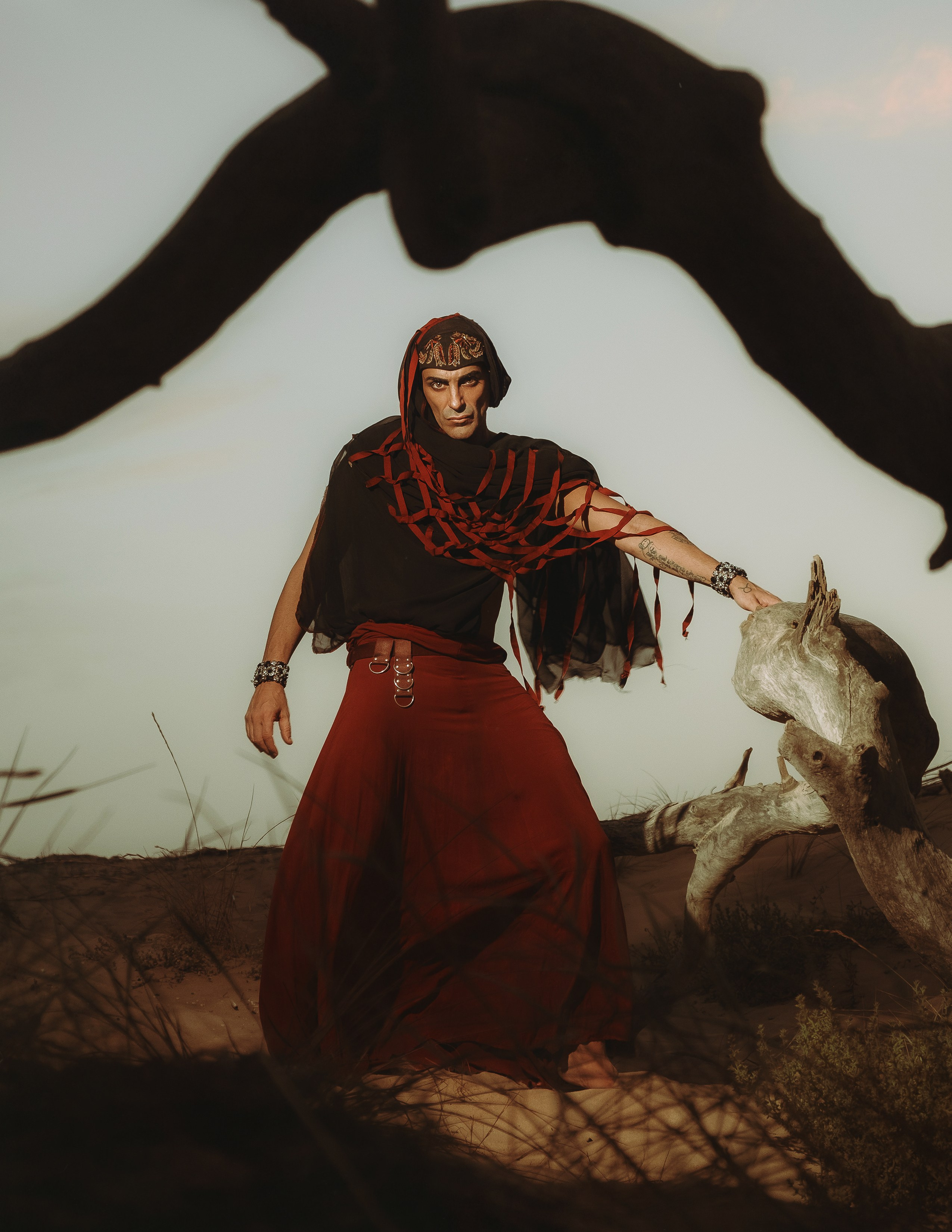 Портфолио-фотосессия в дюнах Аликанте — креативные образы и уникальные наряды от дизайнера — Фотограф Андрей Луковников