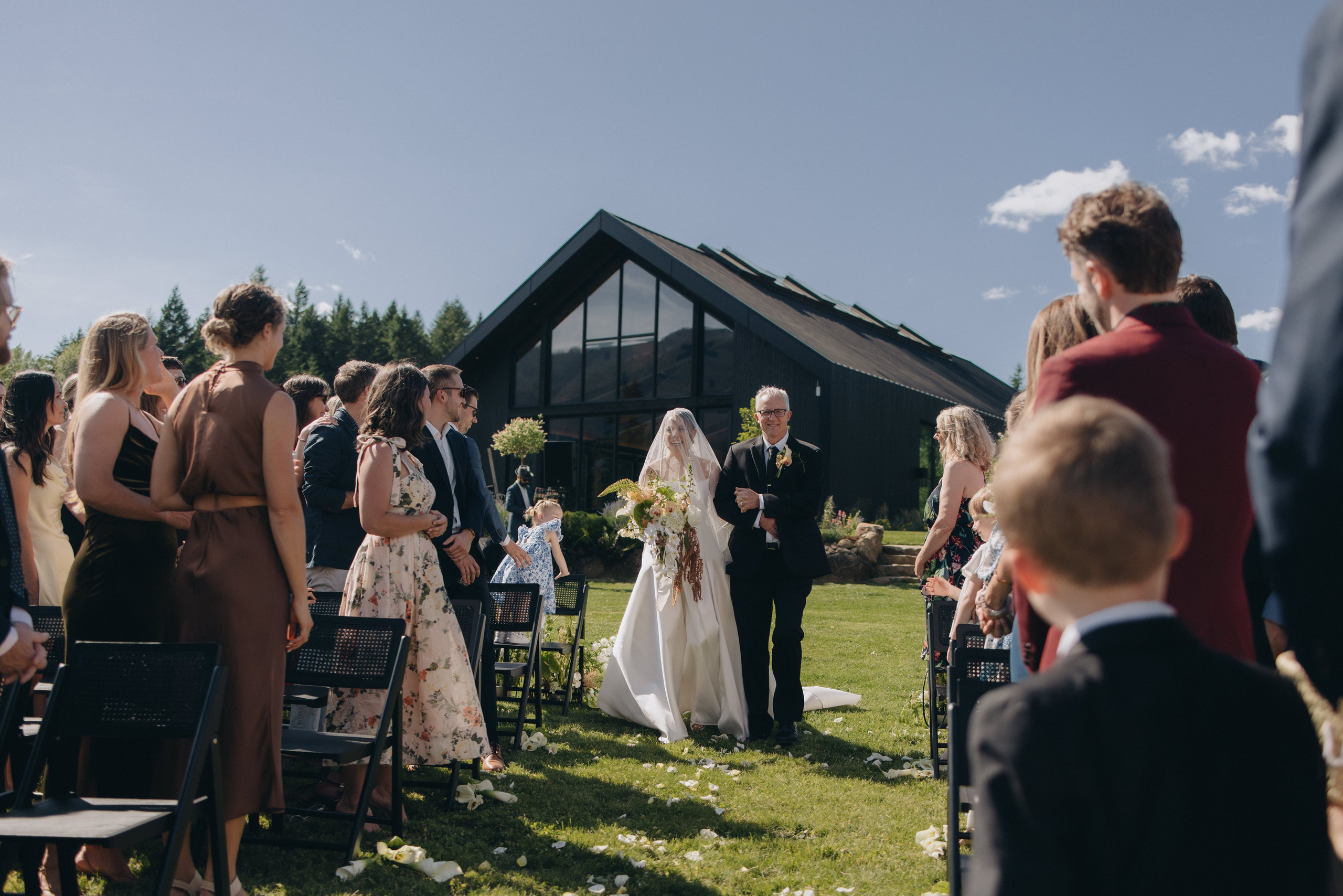 Wedding ceremony at Wind Mountain Ranch in the Columbia River Gorge