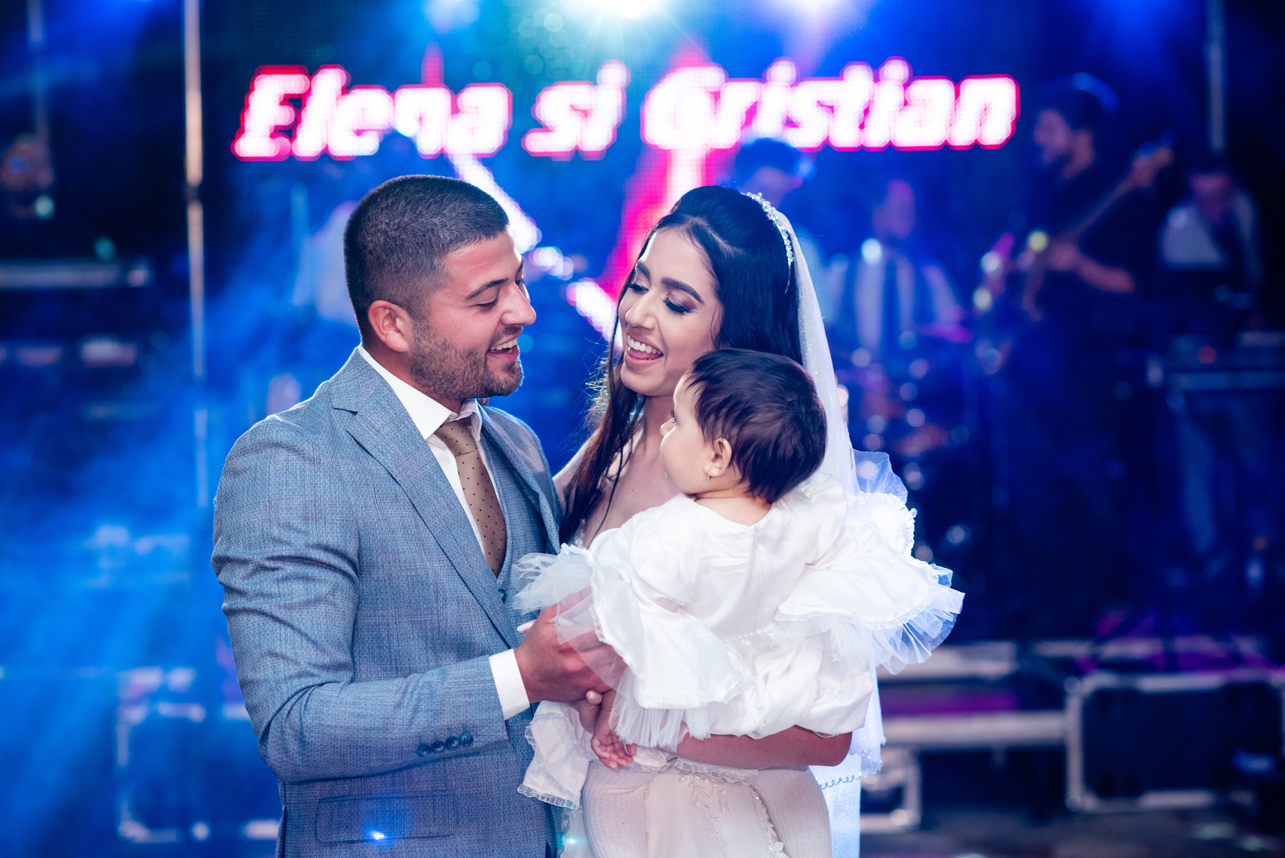 Elena & Cristi. Acasă