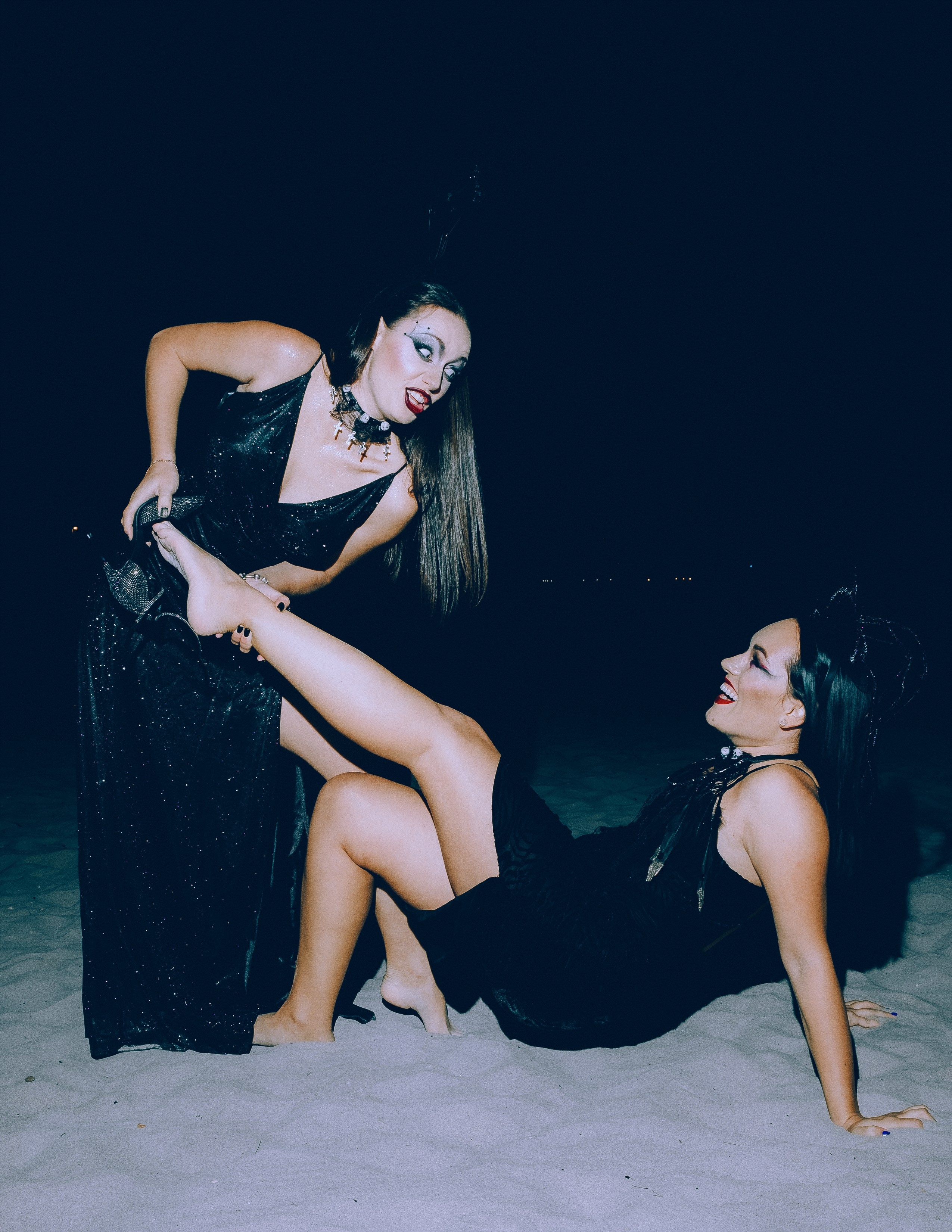 Мистическая Halloween-фотосессия на пляже: фотограф Аликанте и Торревьеха для креативных съемок — Андрей Луковников