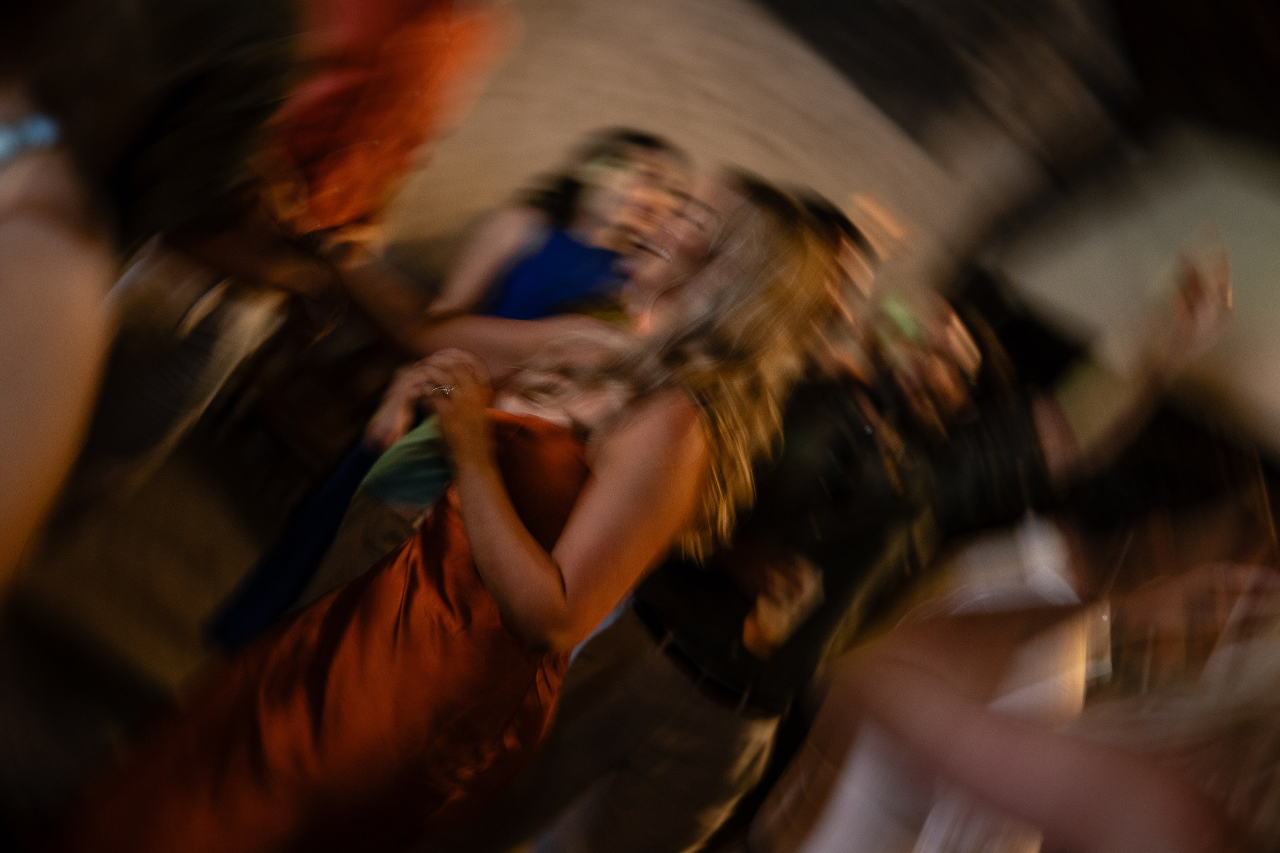 Rachel et Giles. Photo de mariage au Château de Saint-Martory. Eugénie Smirnova — photographe à Toulouse et dans le sud-ouest de la France