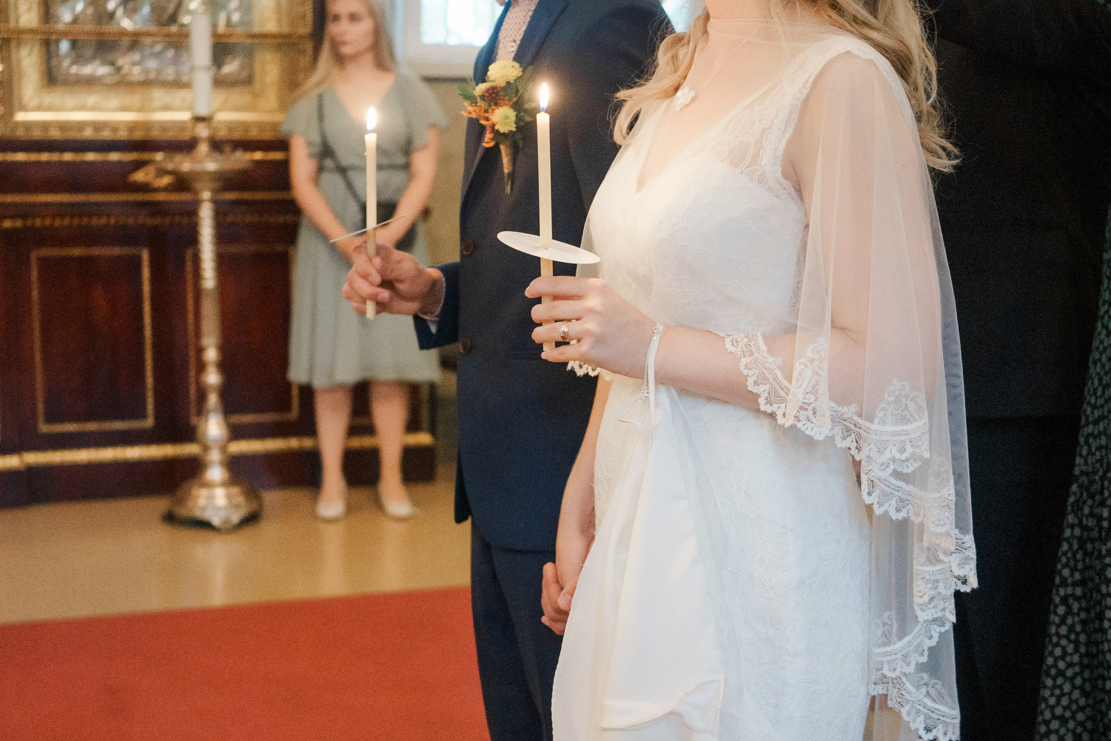 Syksyinen hääkuvaus Helsingissä: Sokos hotelli, ortodoksinen vihkiminen ja Relandersgrund Majakkalaiva