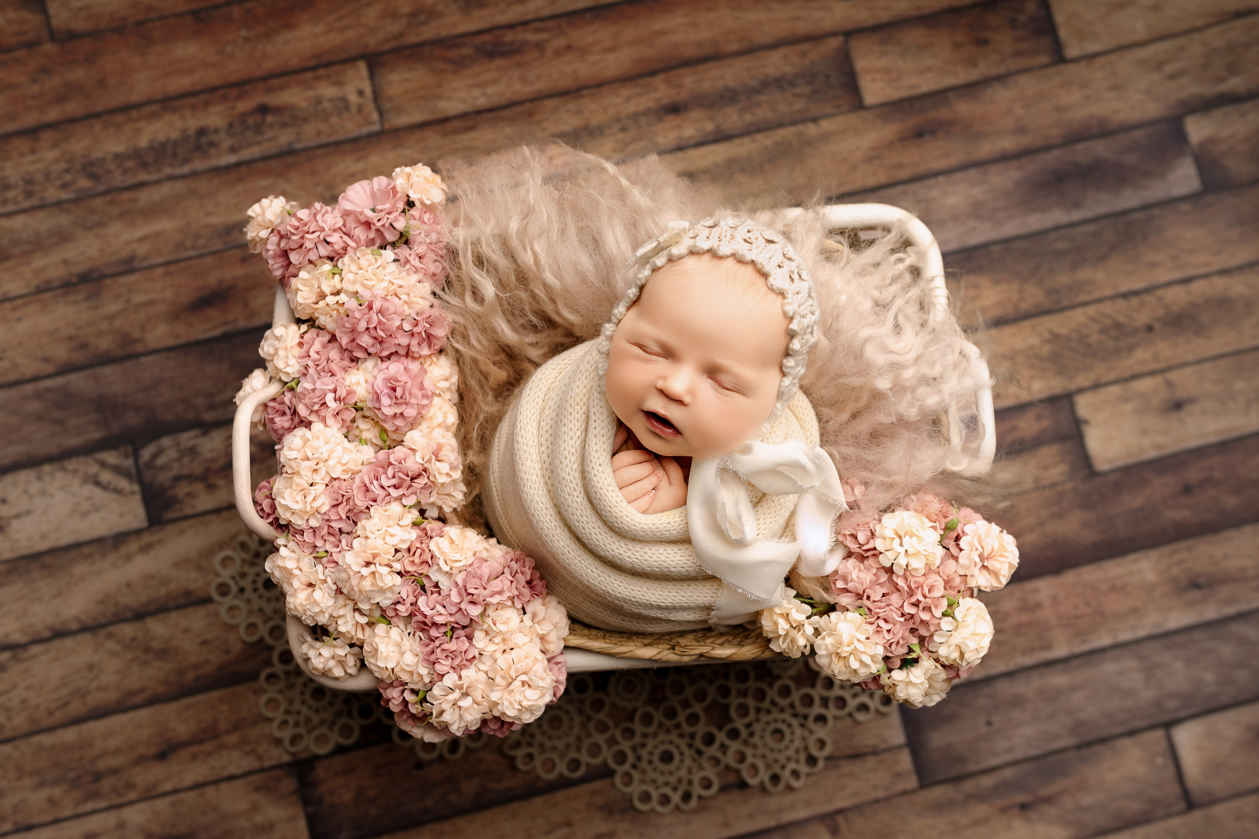 Esu Aleksandra naujagimių ir kudikių fotografė iš Vilniaus