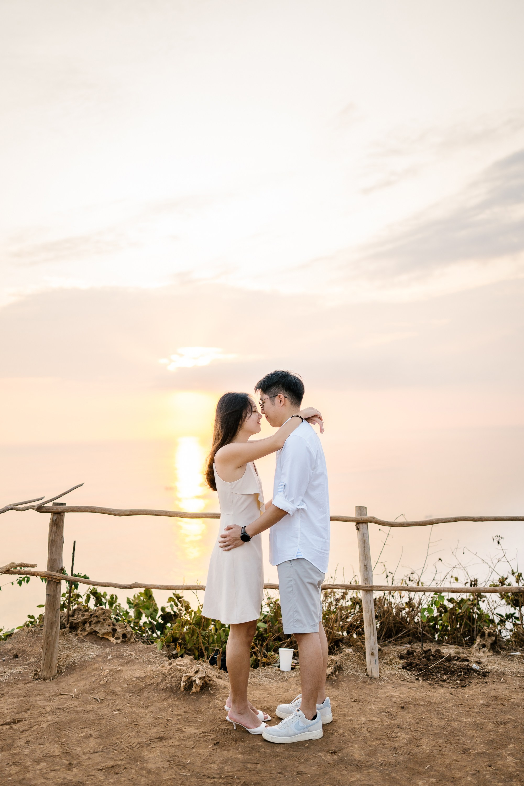 SECRET MARRIAGE PROPOSAL. Female Photographer in Bali