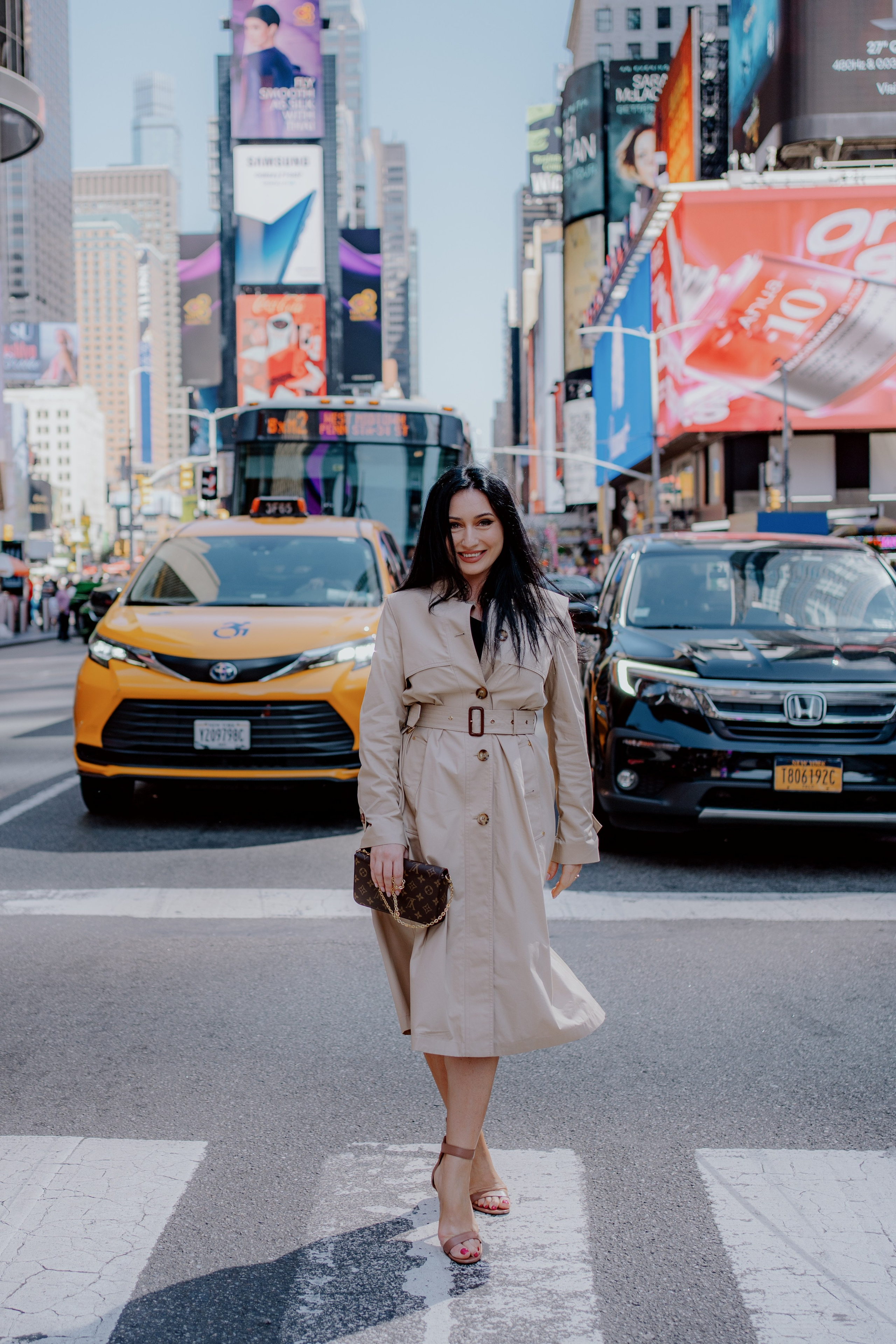 Madalina. Videographer and photographer in New York // MAKAROV.VIDEO