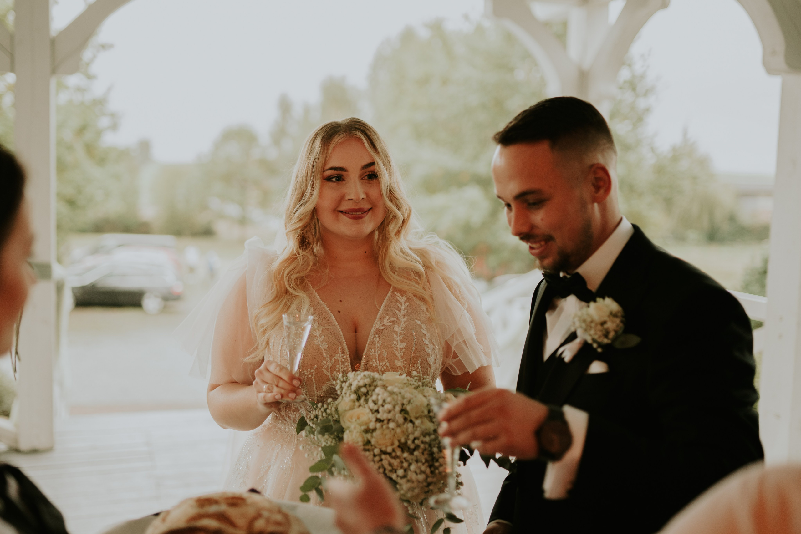 Trzy Drzewa: wspaniała uroczystość Wiktorii i Kamila. Karkowskafoto - fotografia miłości