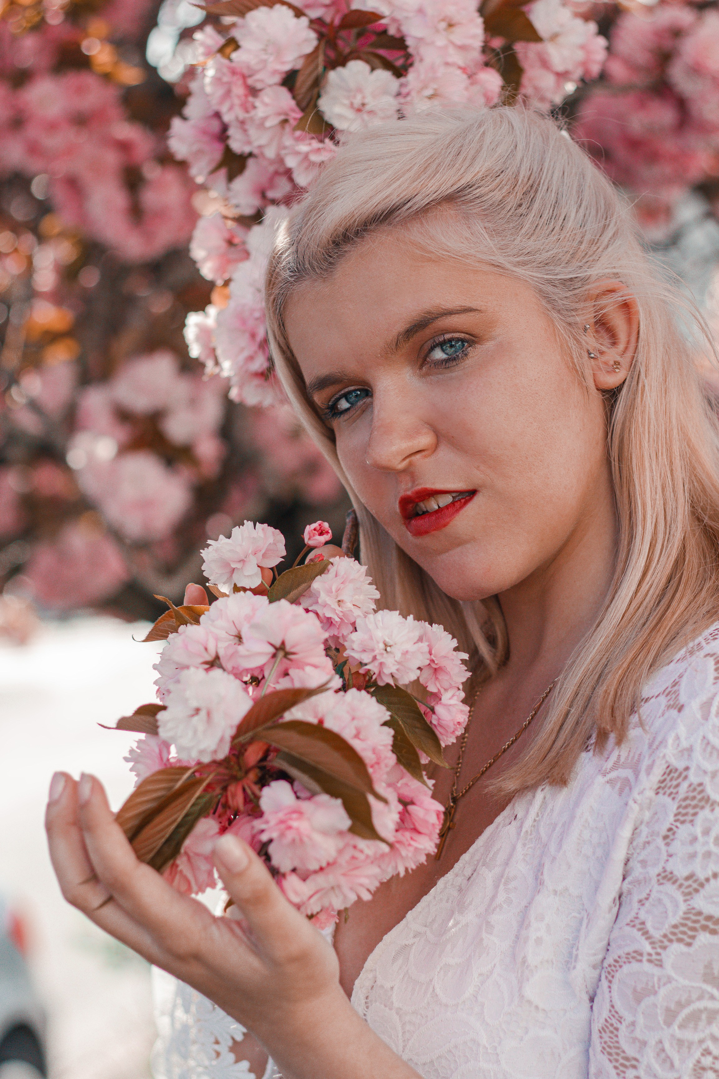 Photographe Portrait à Poitiers, Châtellerault et Tours – Capturer Votre Essence Authentique. Photographe professionnelle à Poitiers, Tours et Châtellerault | Studio photo entre Poitiers et Tours – portraits, familles, entreprises, ma