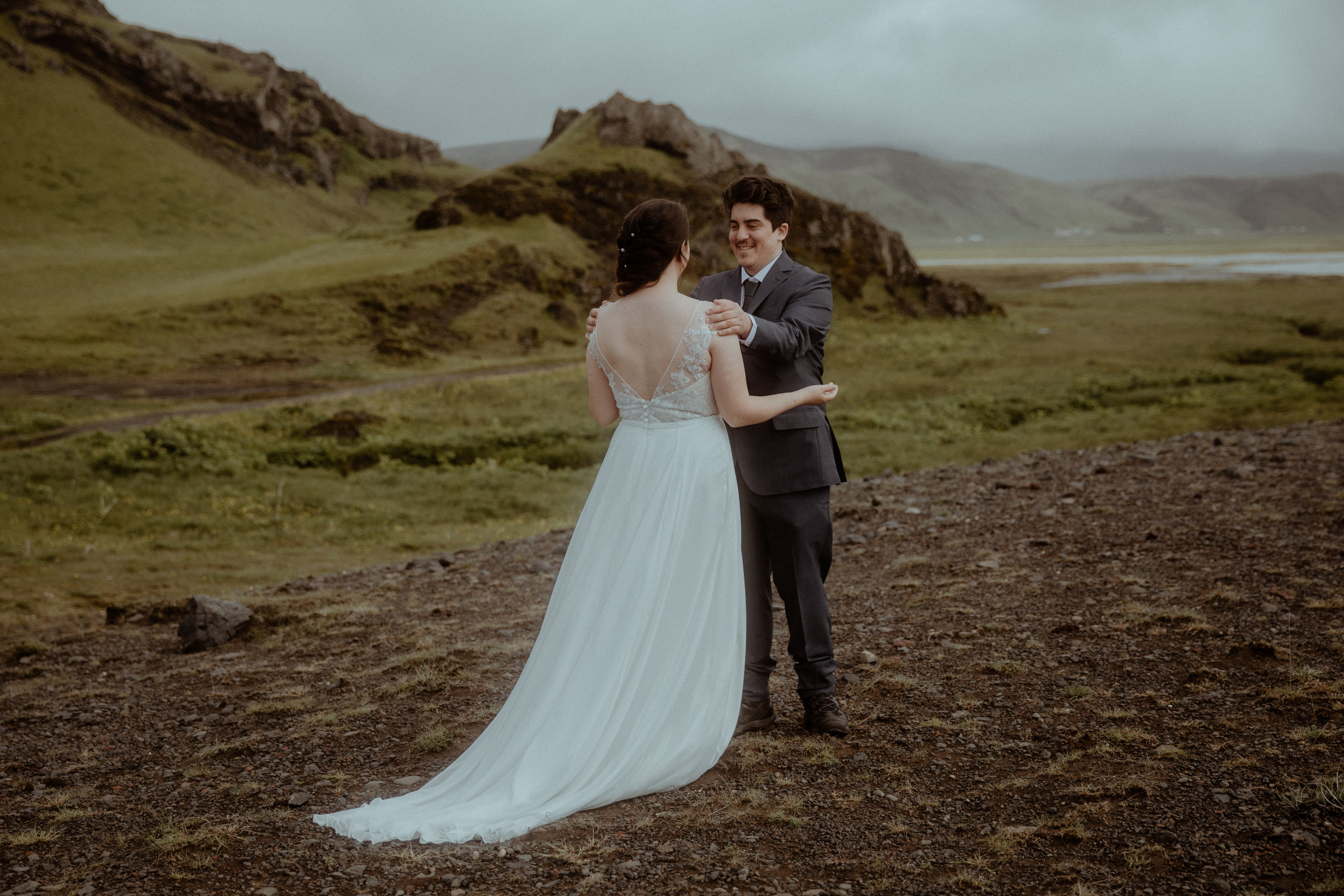 Elopement at Black sand beach in Iceland. Iceland elopement photographer & videographer