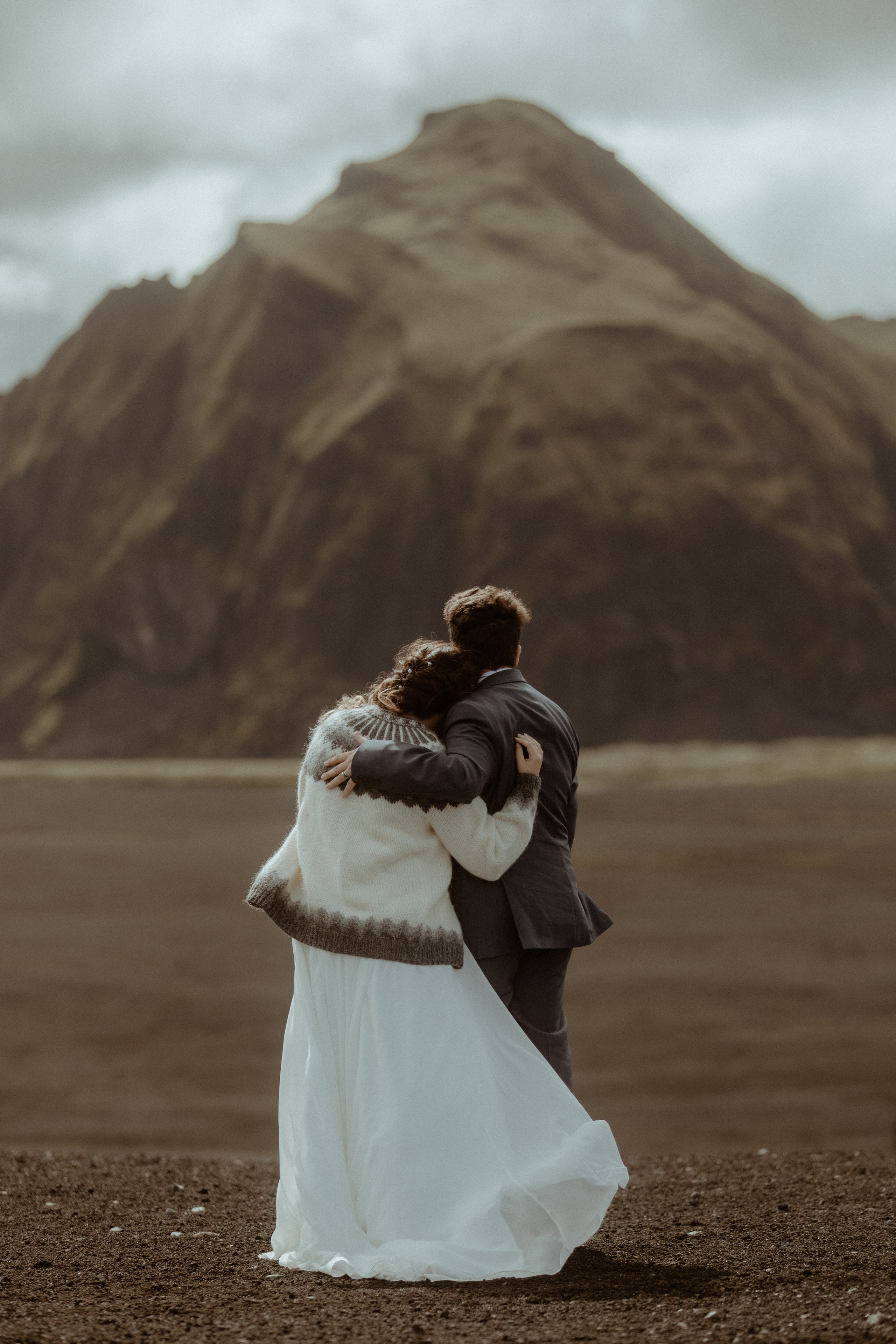 Elopement at Black sand beach in Iceland. Iceland elopement photographer & videographer