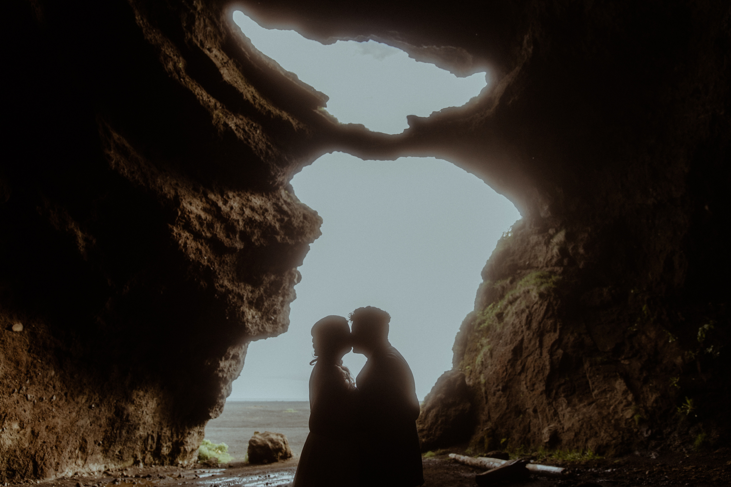 Elopement at Black sand beach in Iceland. Iceland elopement photographer & videographer