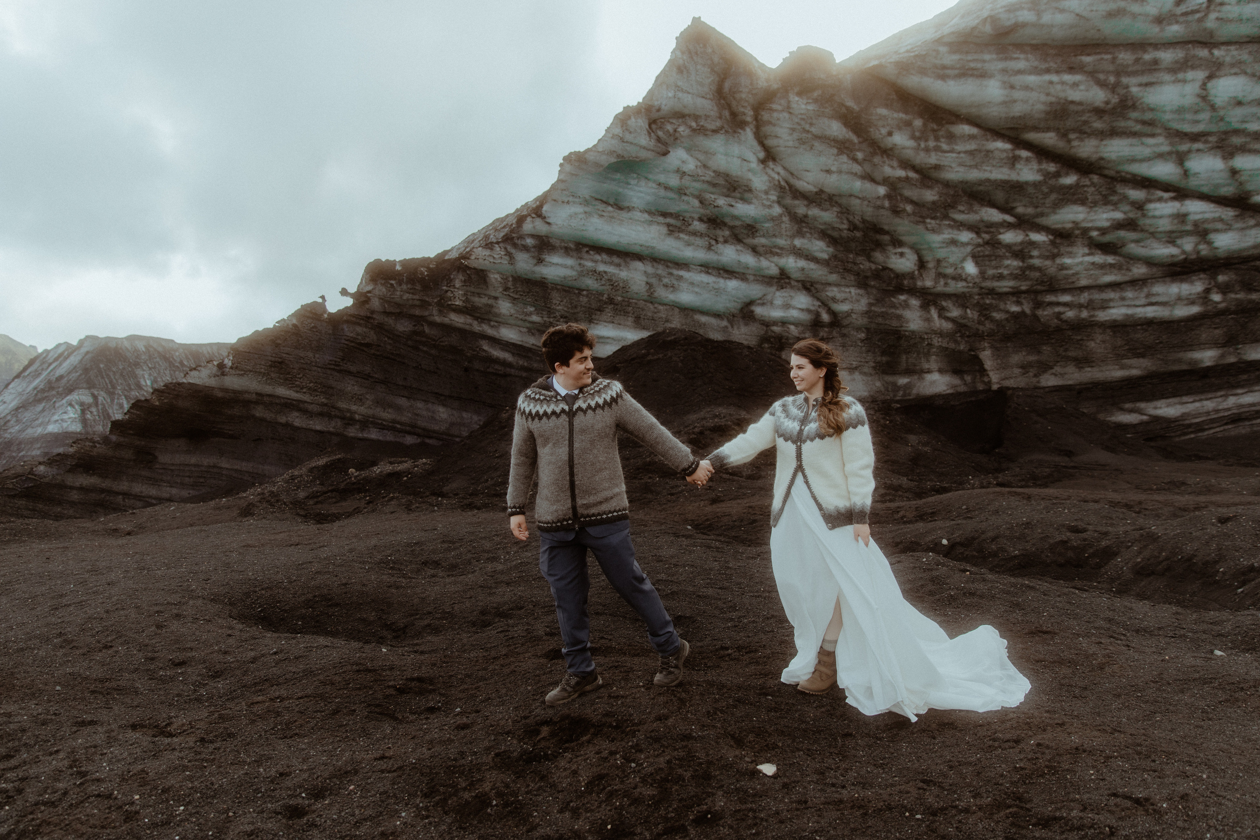 Elopement at Black sand beach in Iceland. Iceland elopement photographer & videographer