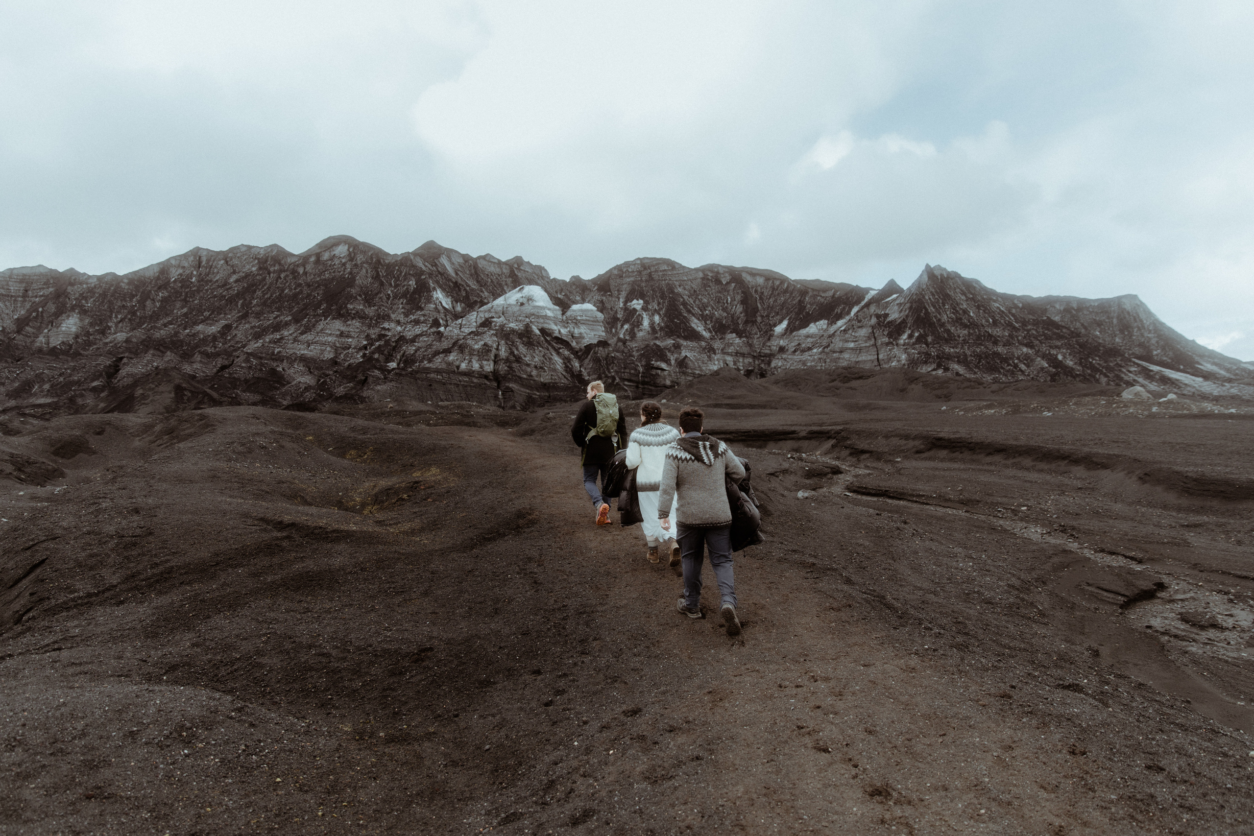 Elopement at Black sand beach in Iceland. Iceland elopement photographer & videographer