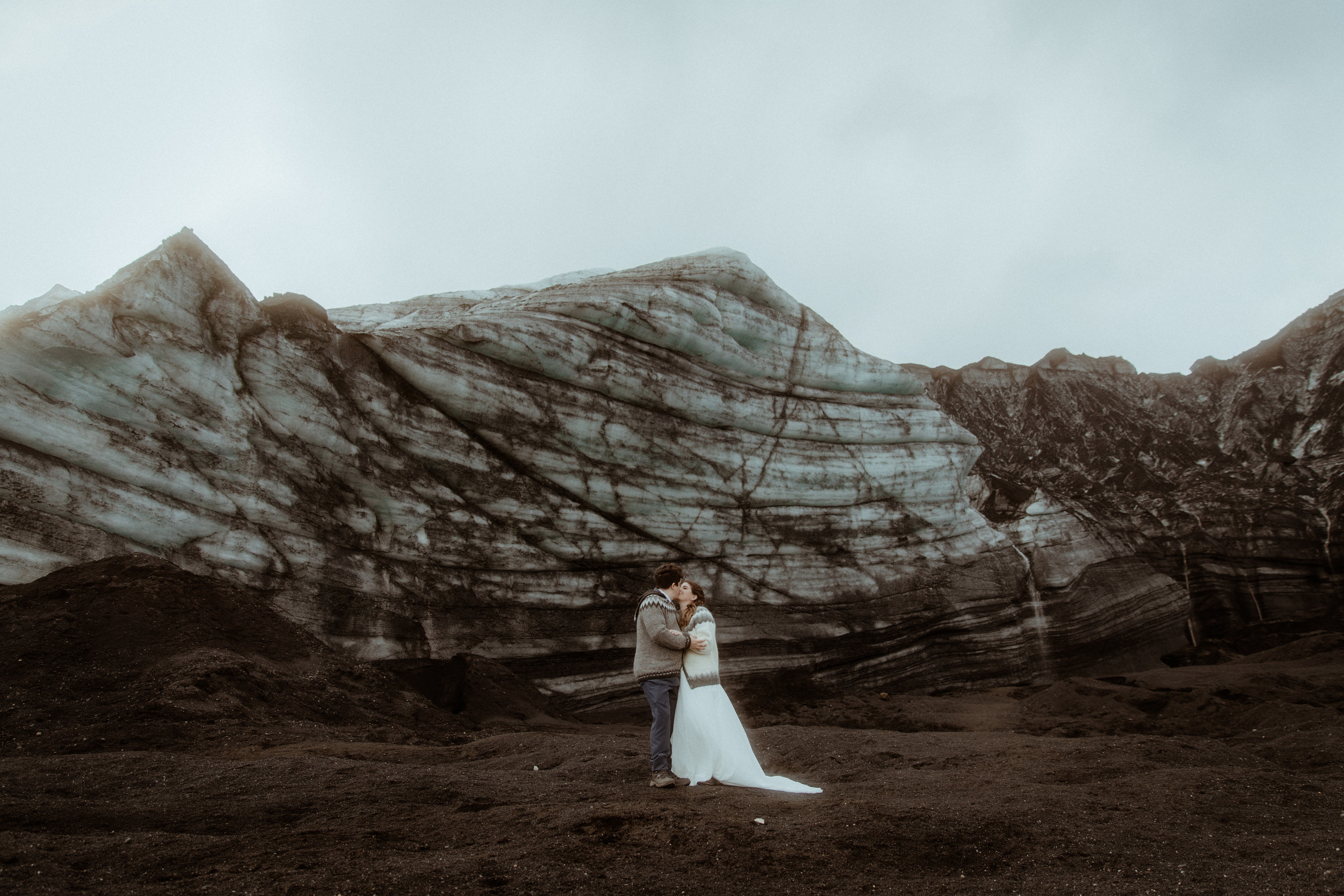 Elopement at Black sand beach in Iceland. Iceland elopement photographer & videographer