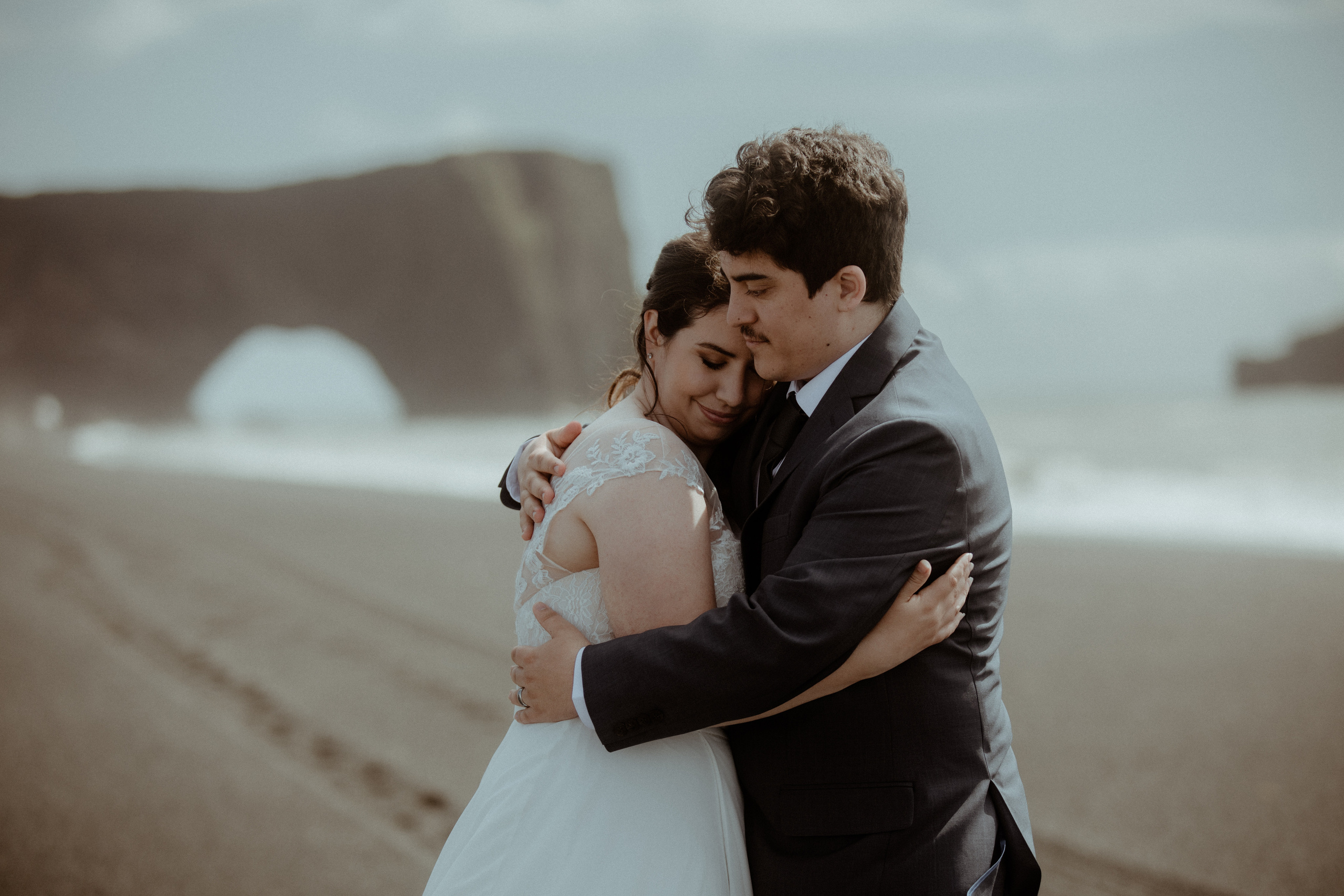 Elopement at Black sand beach in Iceland. Iceland elopement photographer & videographer