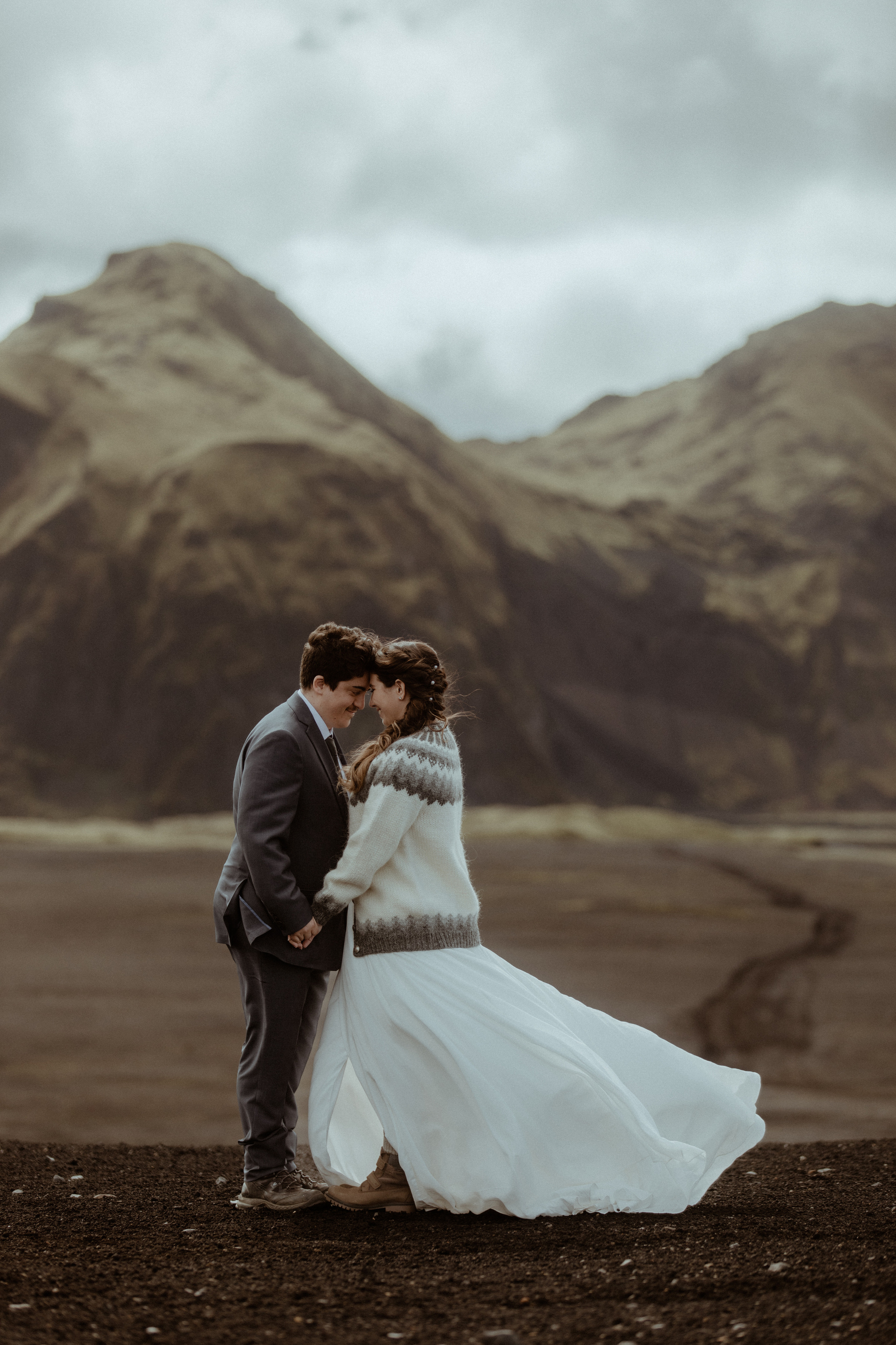Elopement at Black sand beach in Iceland. Iceland elopement photographer & videographer