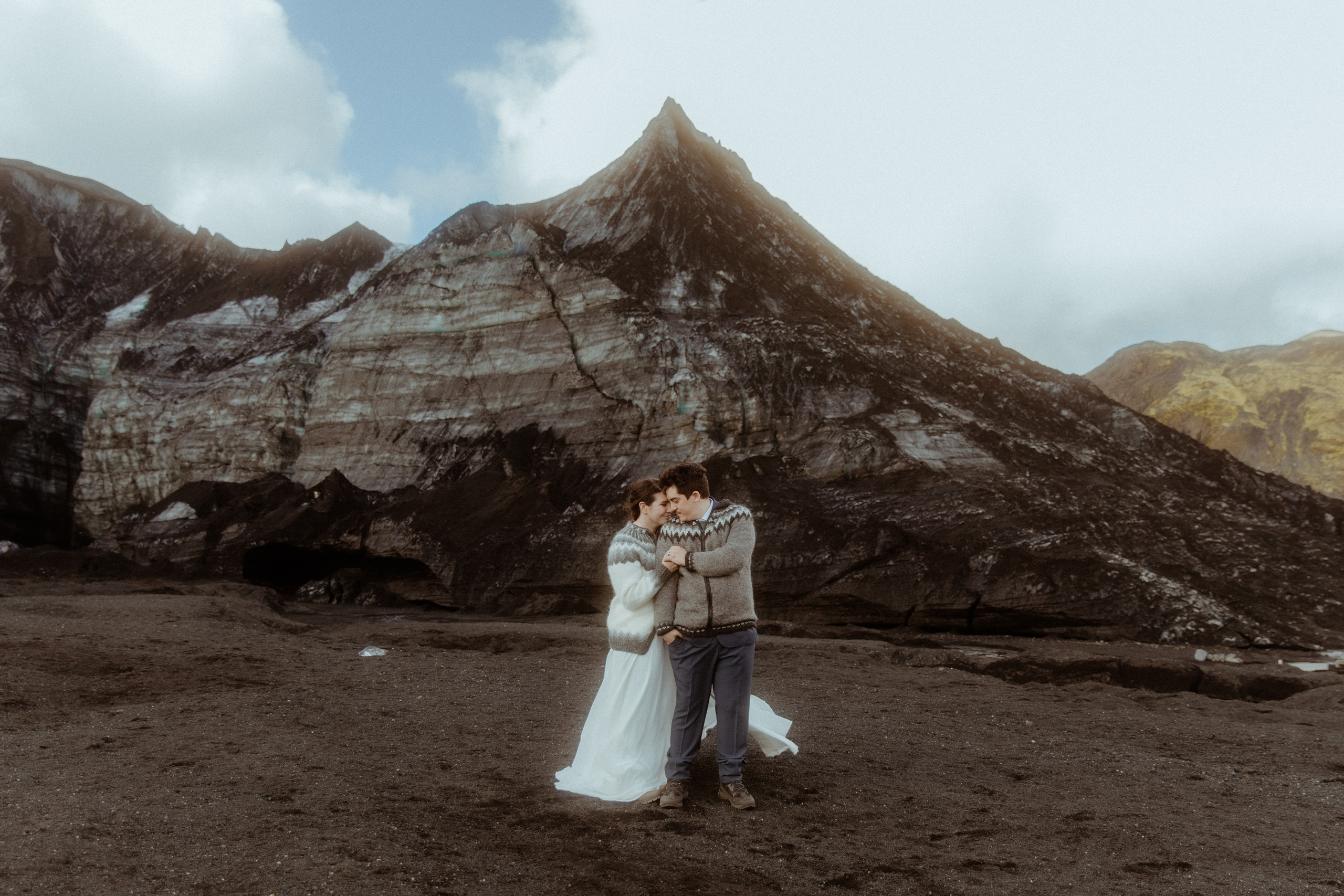 Elopement at Black sand beach in Iceland. Iceland elopement photographer & videographer