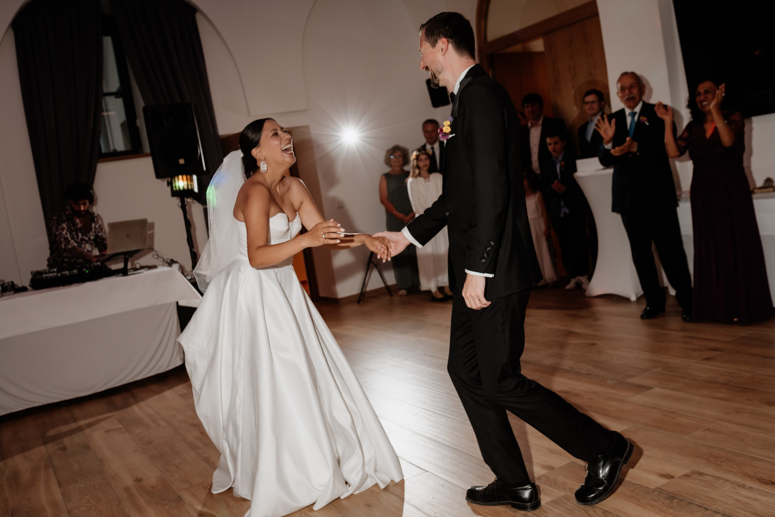 Hochzeit auf Gut Wöllried Würzburg – Janice & Thomas | Anna Saribekyan Fotografie. Anna Saribekyan – Beste Hochzeitsfotografin in Würzburg, Top 10 in Deutschland